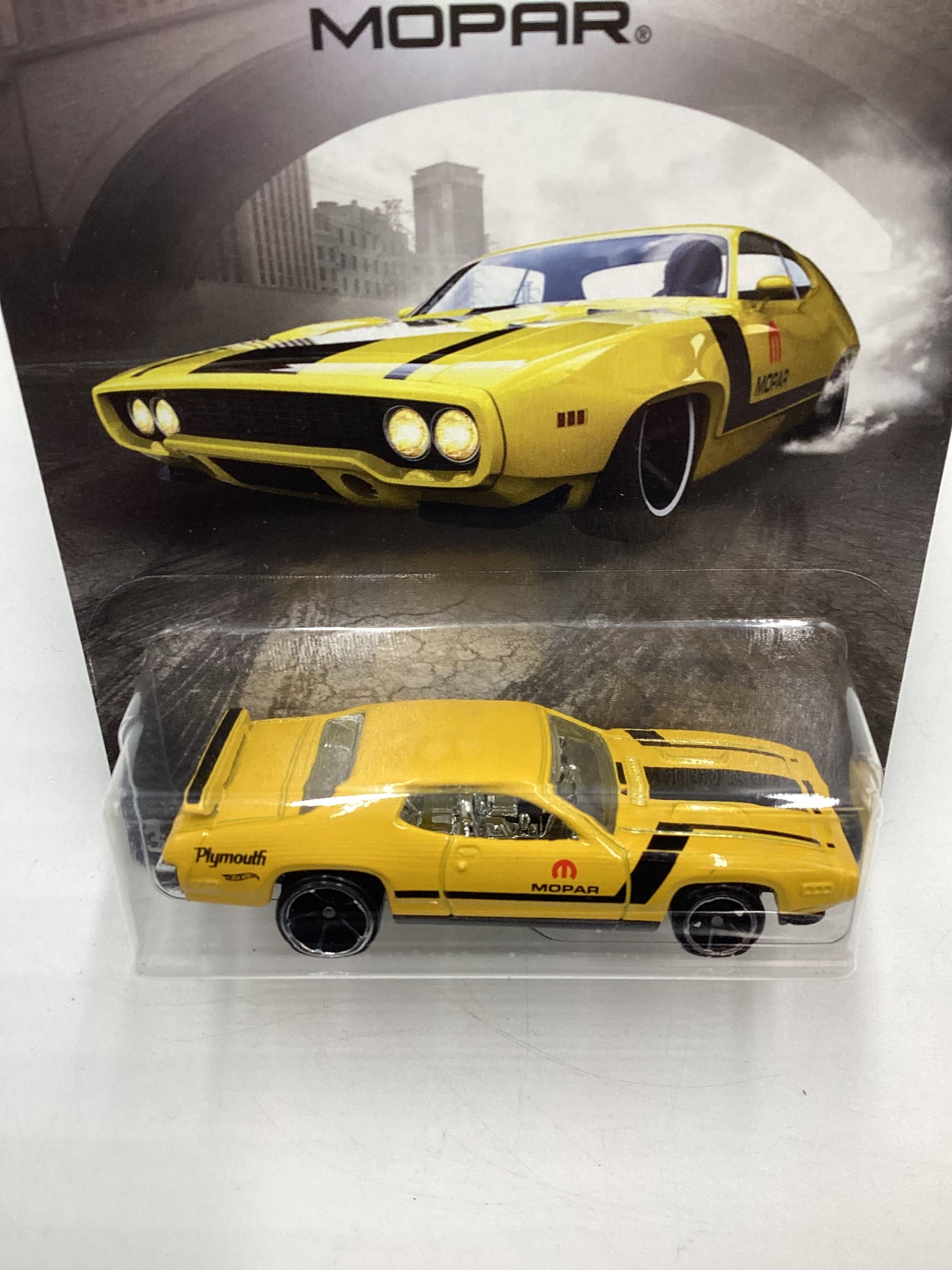 Hot wheels Exclusive Mopar Series #5 71 Plymouth Road Runner Yellow