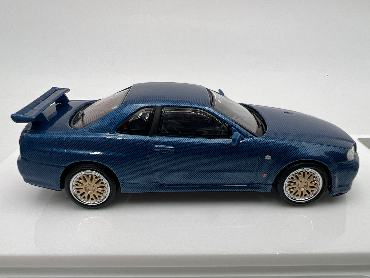 Stance Hunters 1/64 #90/499 Nissan Skyline GT-R BNR34 V-Spec II Full Carbon Blue
