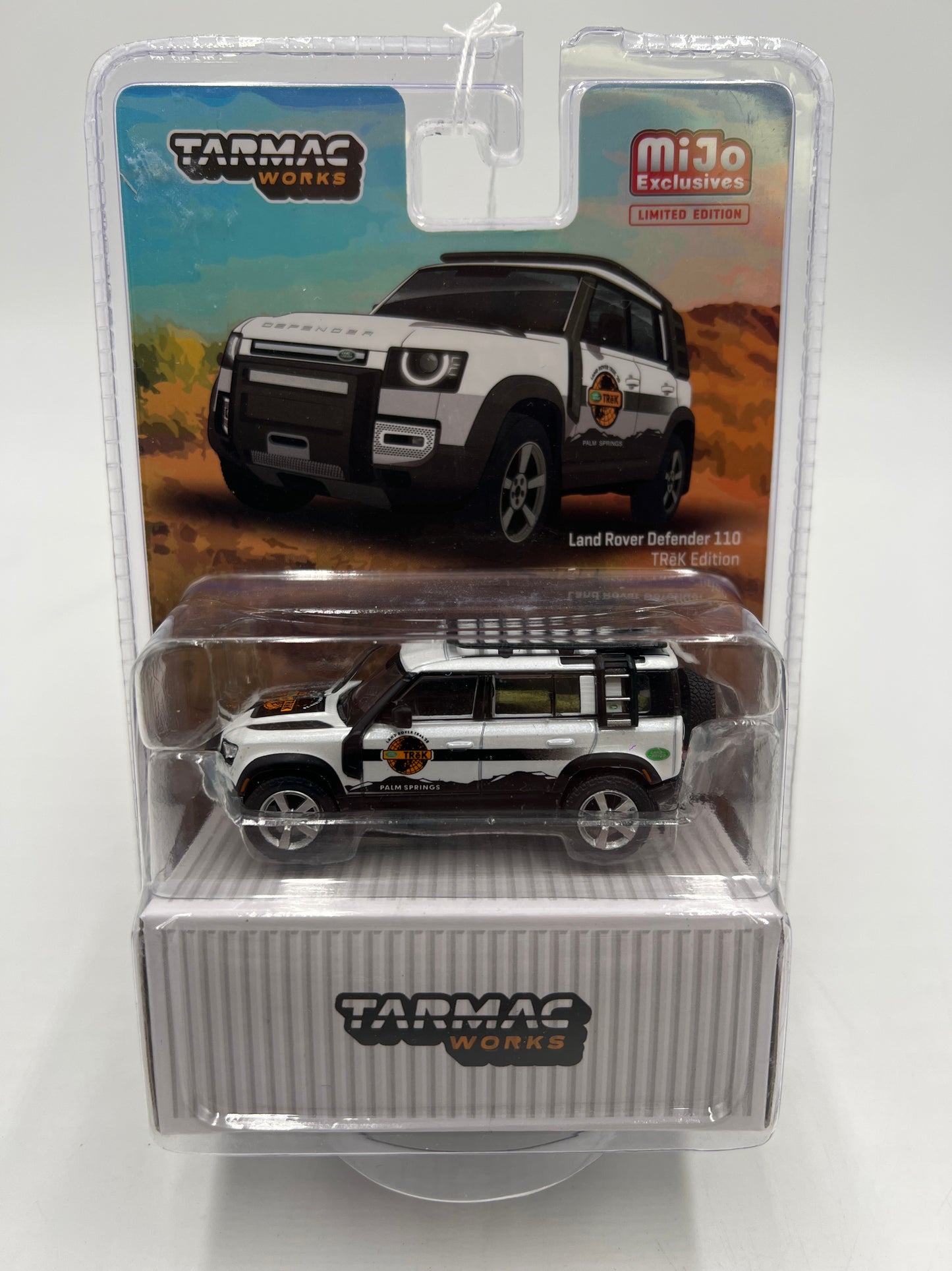 Tarmac Works x Global 64 Mijo Exclusives Limited Edition Land Rover Defender 110 Trek Edition White