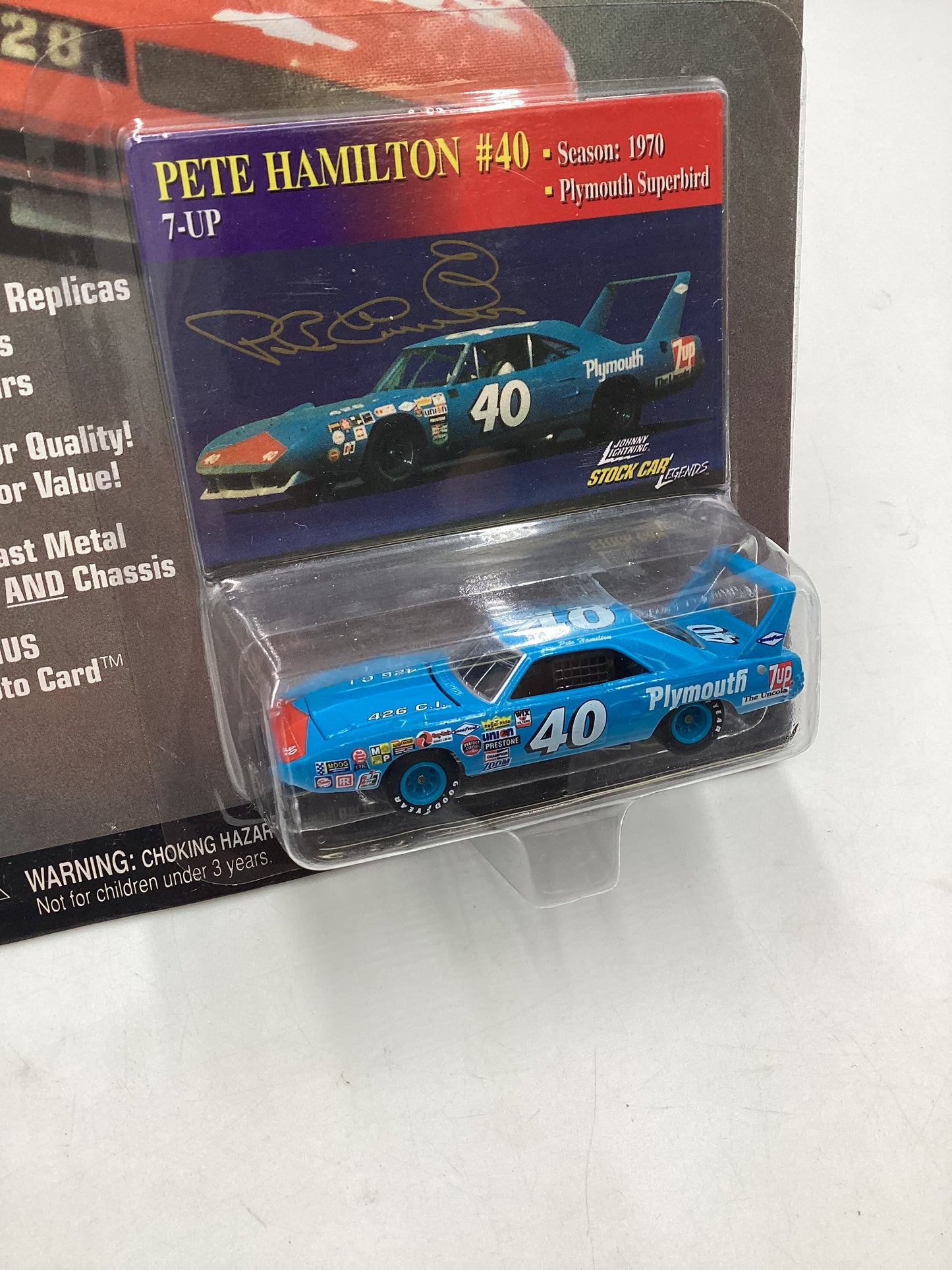 Johnny lightning Stock Car Legends #40 Pete Hamilton Plymouth Superbird 186B