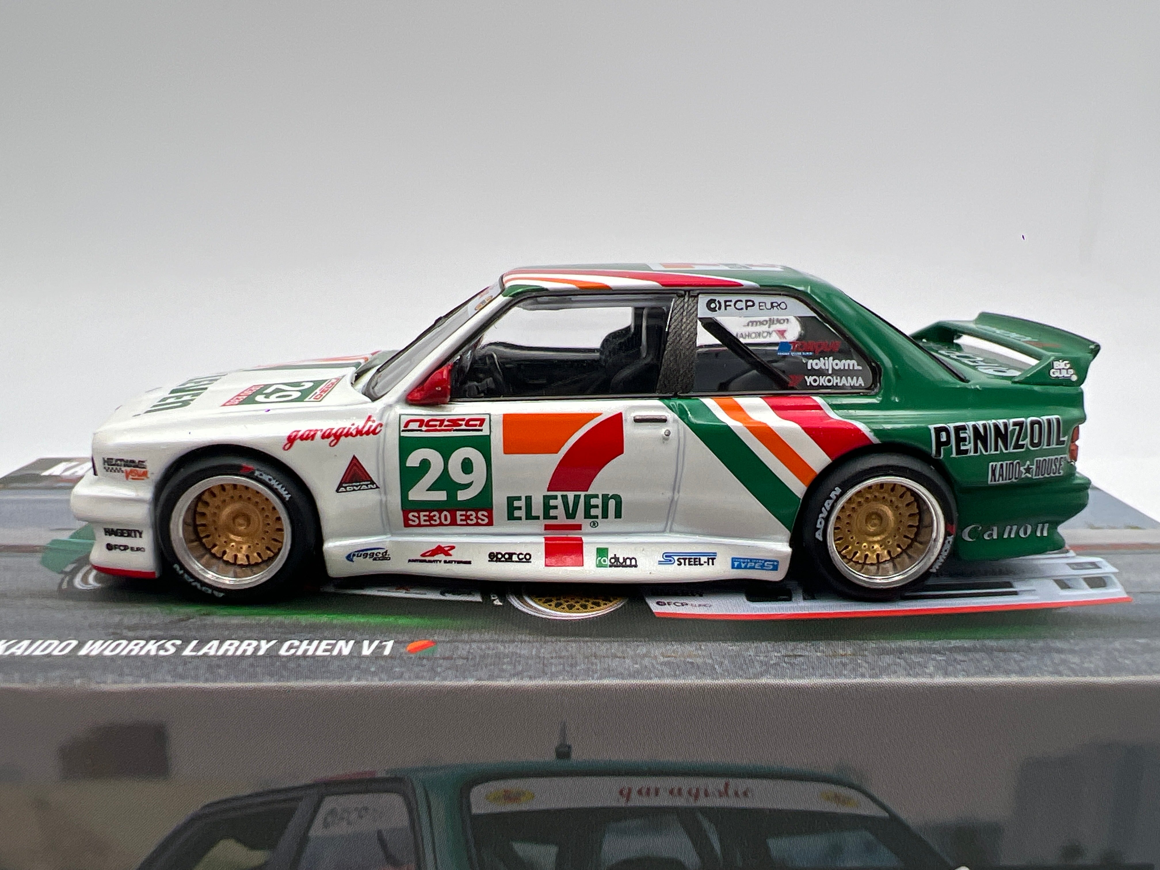 MINI GT 街道ハウス M3 セブンイレブン チェイス Chase! Kaido House x