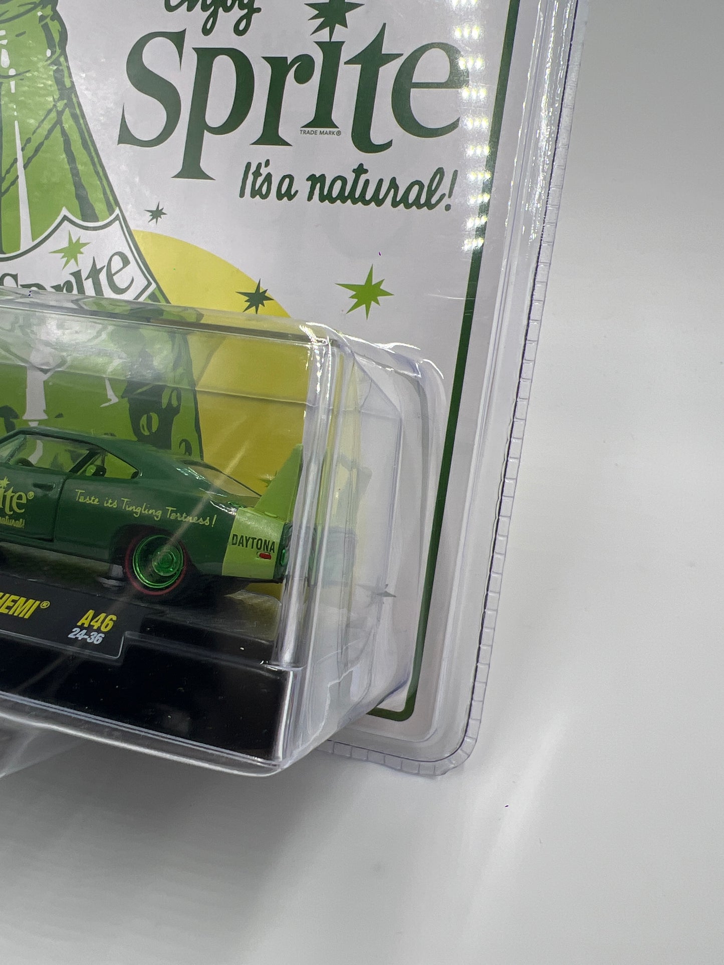 M2 Machines Coca Cola Sprite CHASE 1969 Dodge Charger Daytona Hemi Green A46