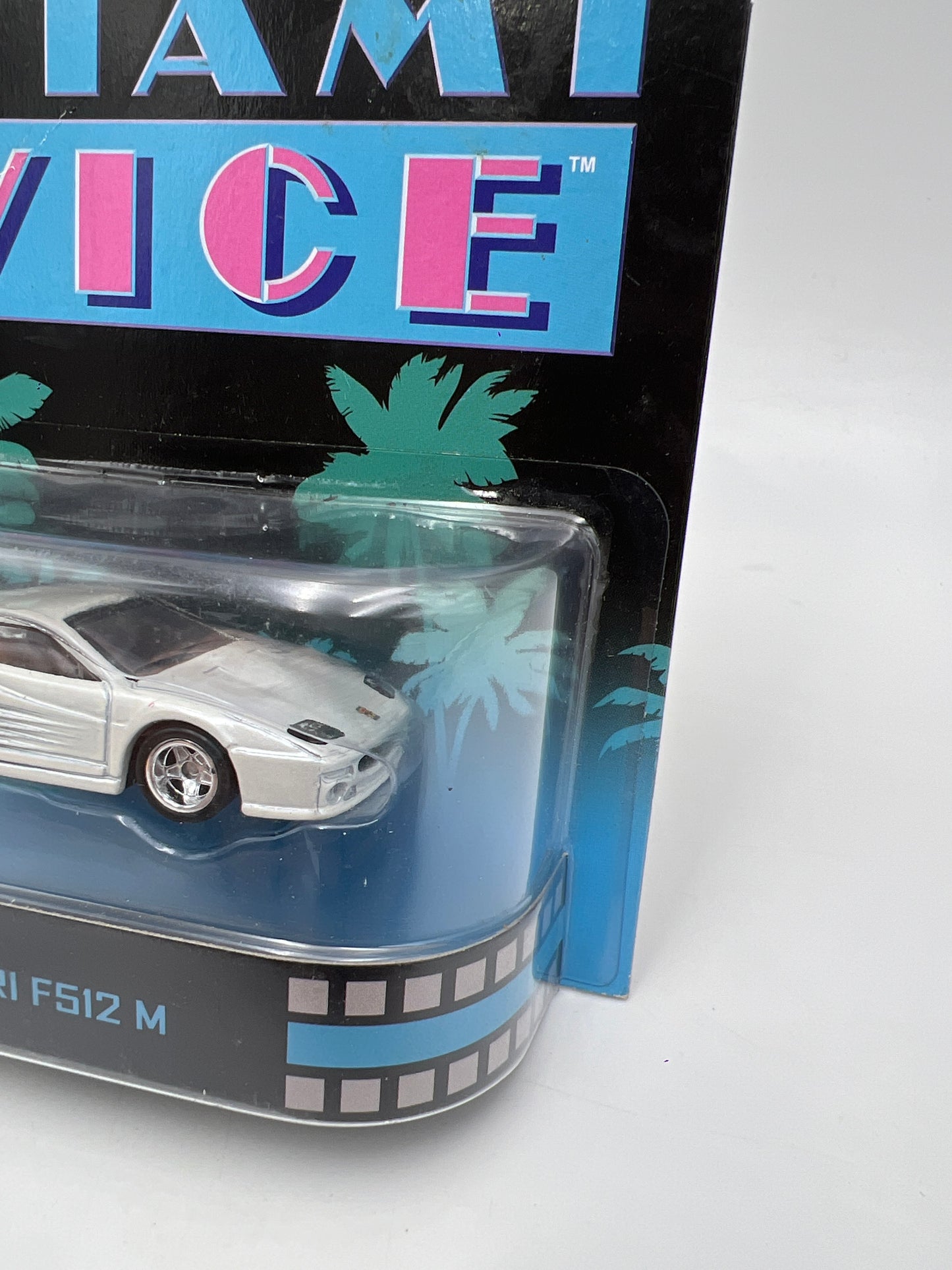 Hot Wheels Retro Entertainment Miami Vice Ferrari F512M White W/Protector