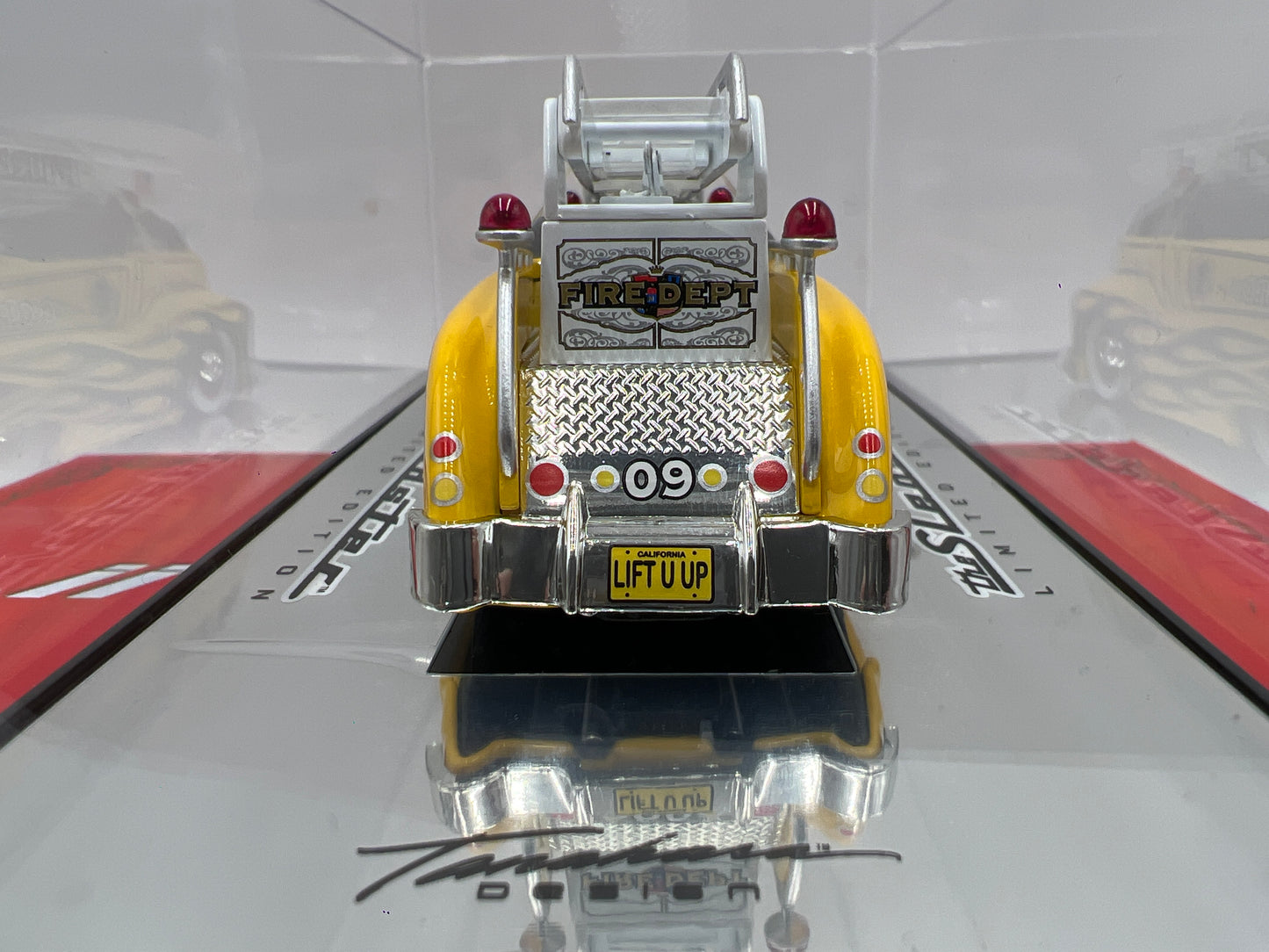 Big Lous Custom Crew 1/64 CHASE 174/252 The Sledster Engine Co 143 Yellow W/Box VHTF