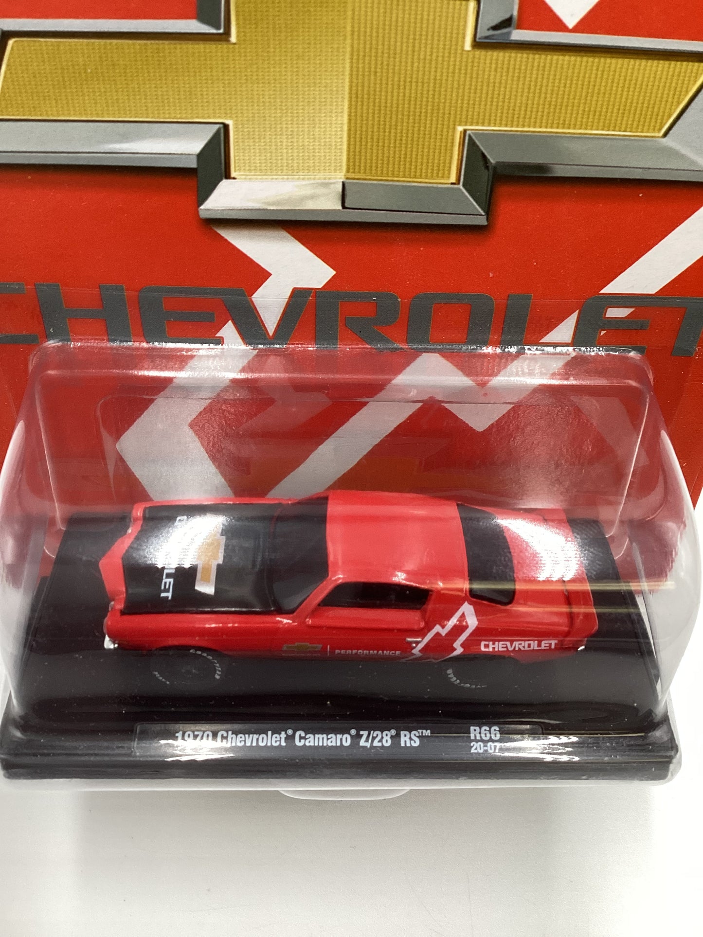 M2 Machines Auto Drivers Chevrolet 1970 Chevrolet Camaro Z/28 RS R66 Red