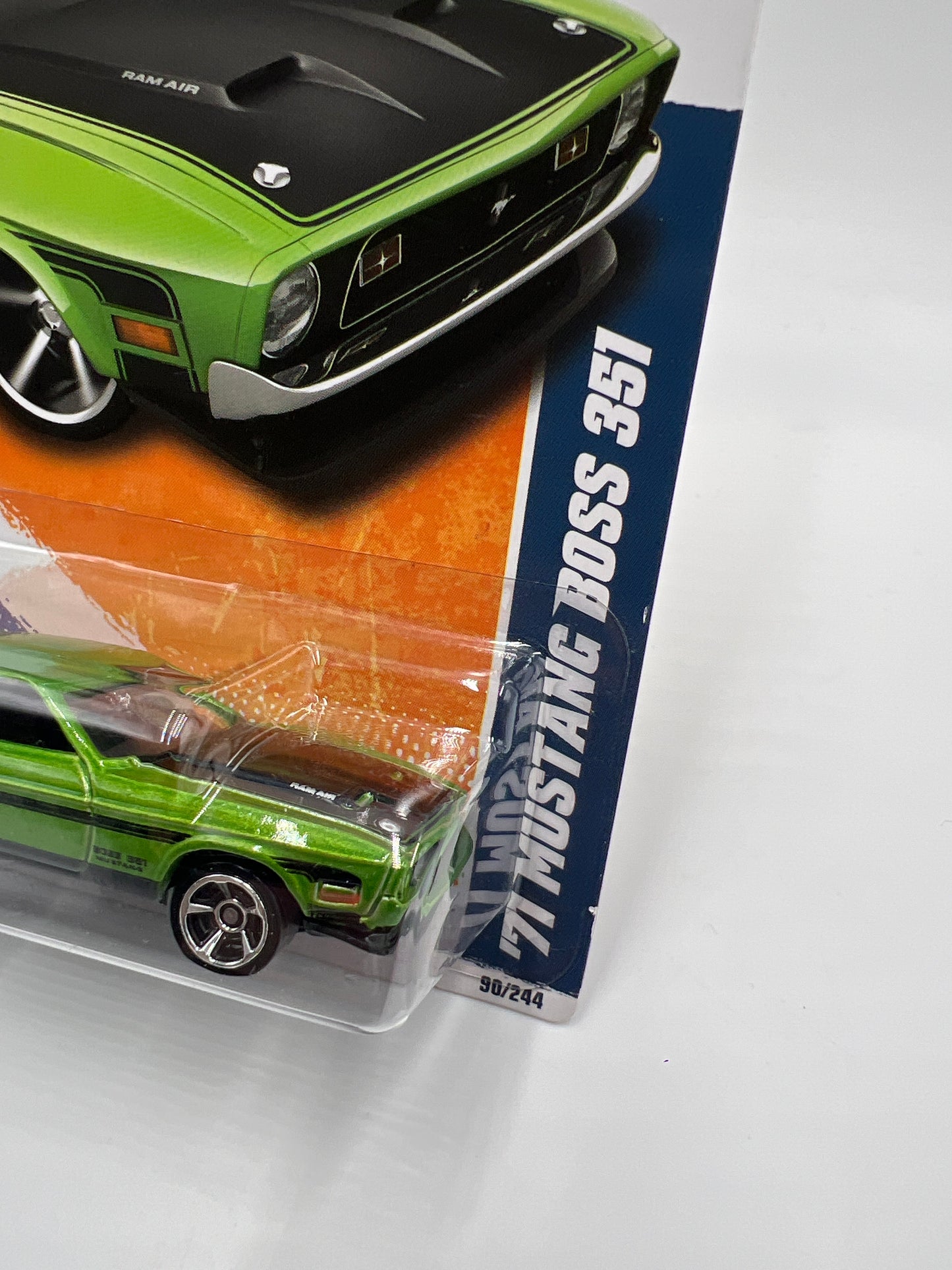 2011 Hot Wheels Street Beasts #90 Pink Window 71 Mustang Boss 351 Green 28D
