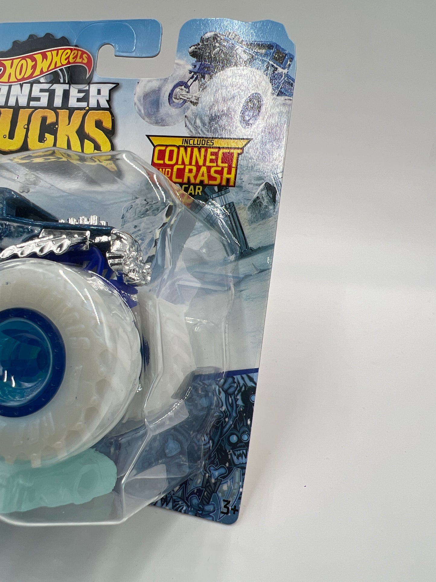 Hot Wheels Monster Trucks Blizzard Bashers Bone Shaker W/Protector