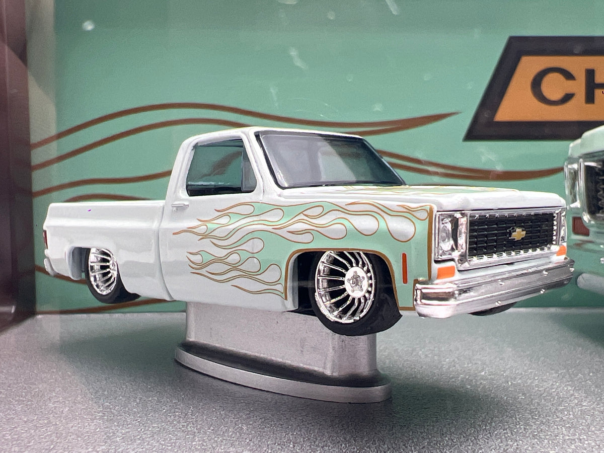 2026 M2 Machines R01 1/24 & 1/64 2 Pack 1973 Chevrolet Cheyenne Super 10 Light Green
