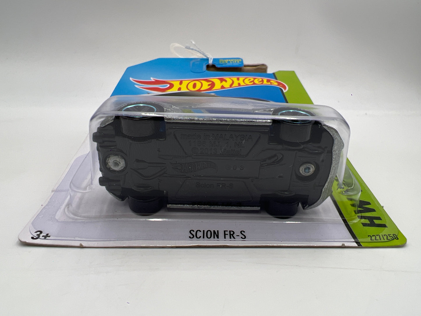 2014 Hot Wheels Walmart Exclusive Zamac 8 #227 Scion FR-S see description card not perfect 146C