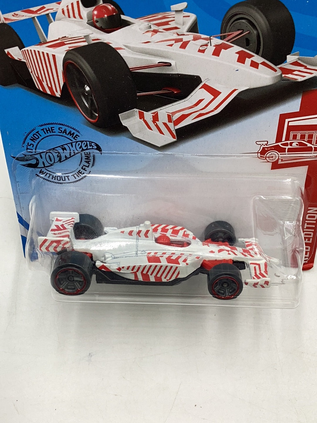 2020 Hot wheels Red edition #25 Indy 500 Oval 150i