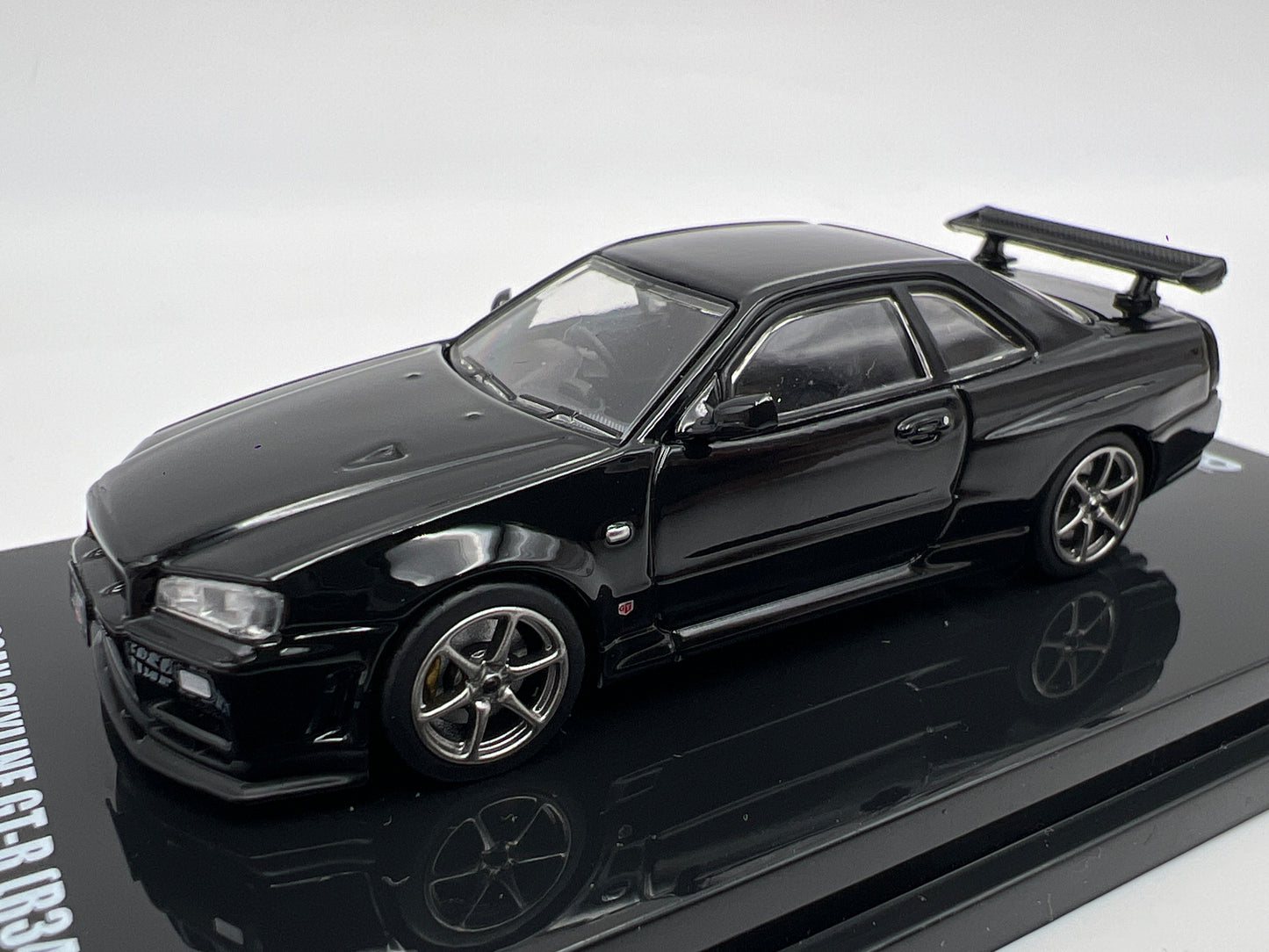 Inno64 Nissan Skyline GT-R R34 V-Spec II Black