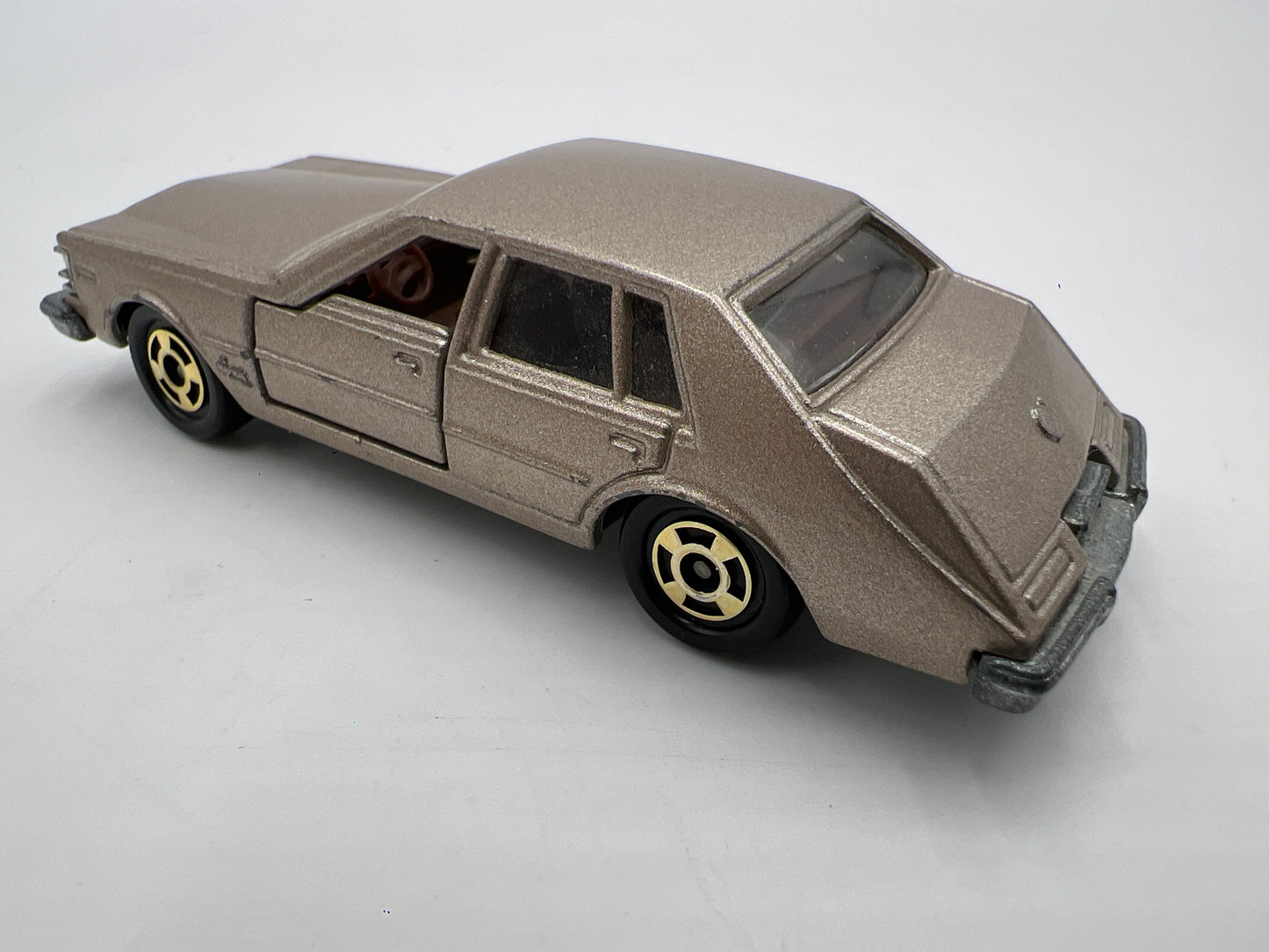 Tomica No. F45 Cadillac Seville Gold Loose