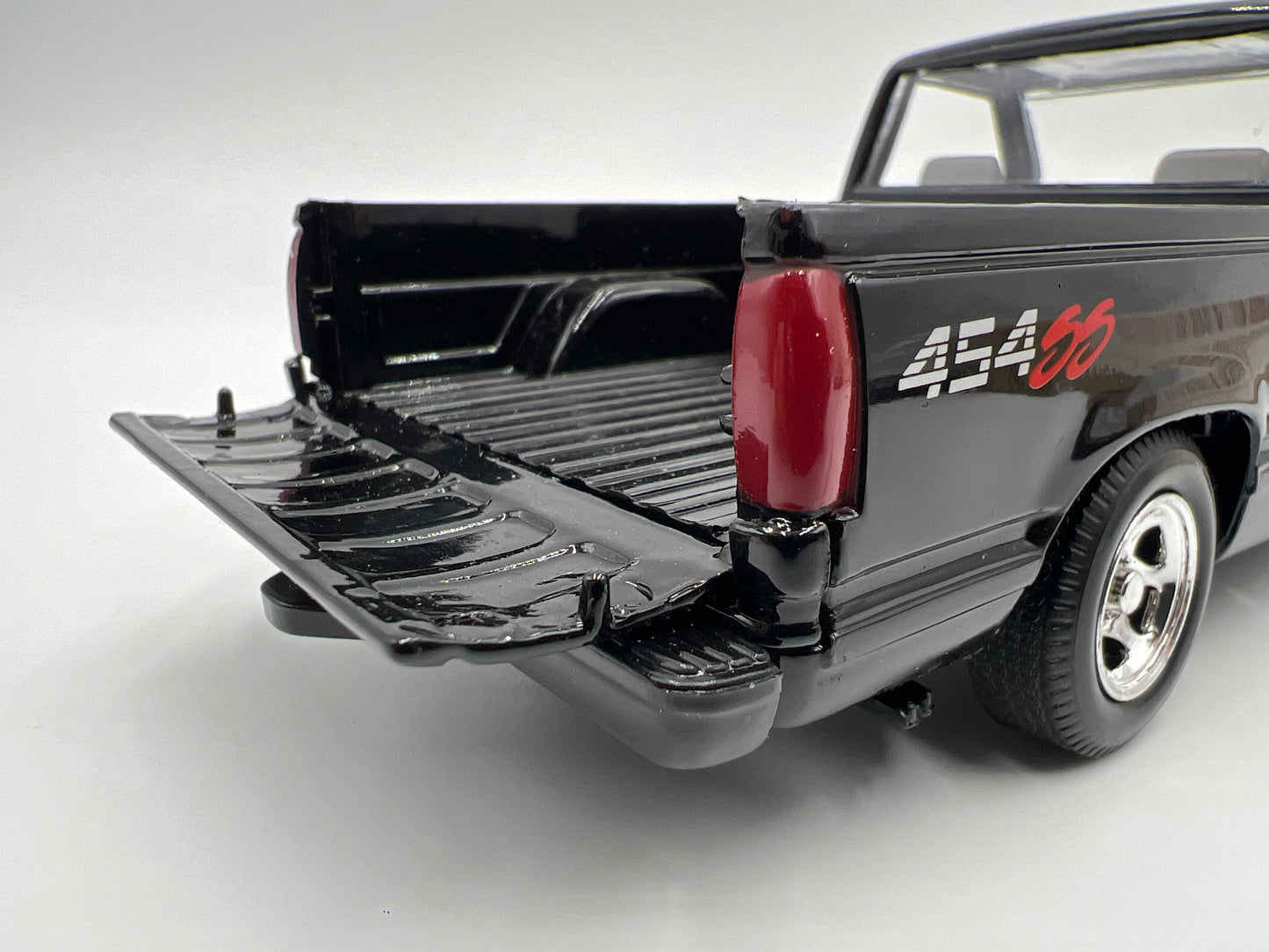 Motor Max American Classics 1/24 Scale 1992 Chevy 454 SS Pickup Black Loose