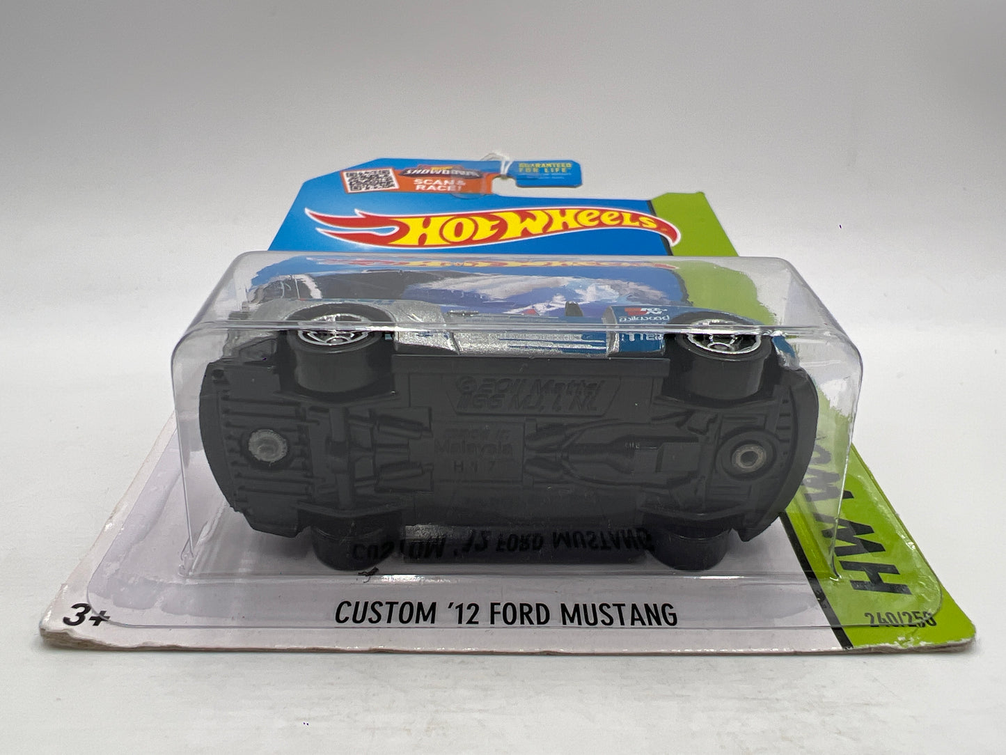 2015 Hot Wheels #240 Custom 12 Ford Mustang Falken Silver 22C