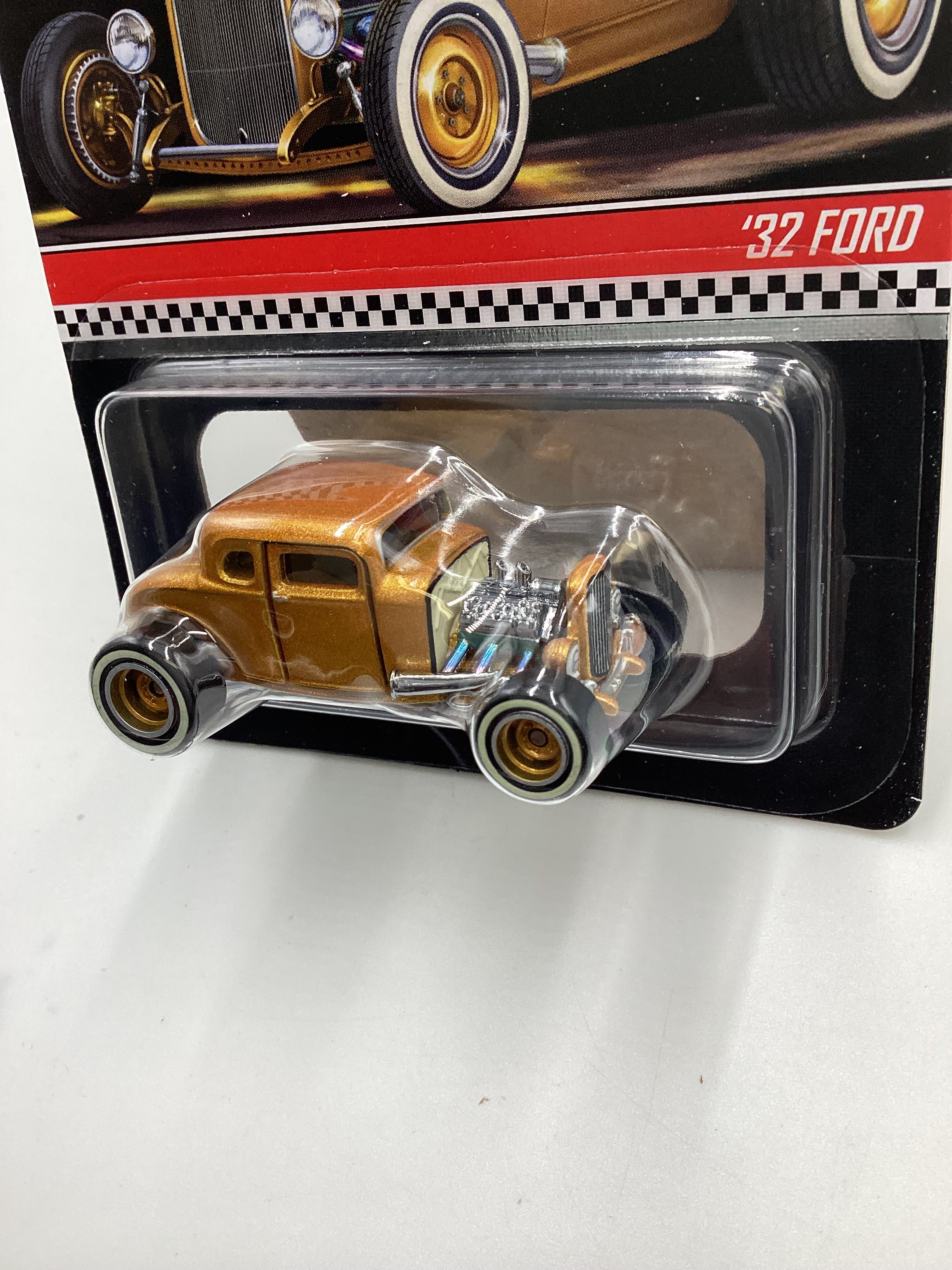 2021 Hot Wheels RLC #04464/17500 32 Ford Gold with protector –  carolinasdiecast