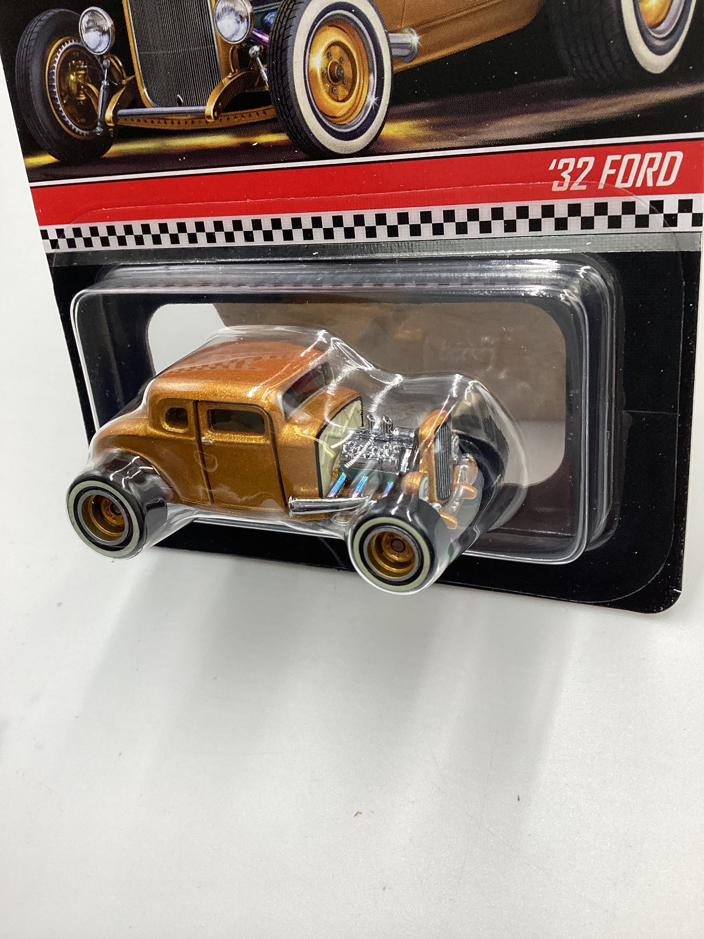 2021 Hot Wheels RLC #04464/17500 32 Ford Gold with protector