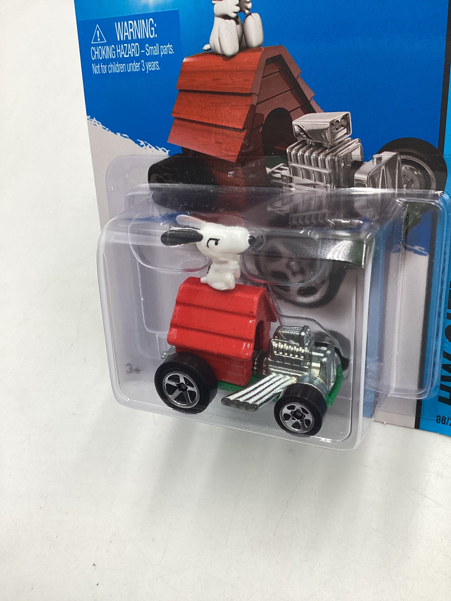 2014 Hot Wheels #88 Snoopy 123F