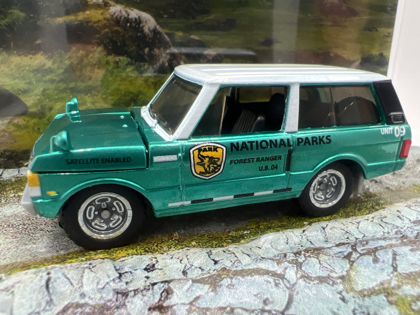 Matchbox RLC Mattel Creations 1975 Range Rover National Parks Green
