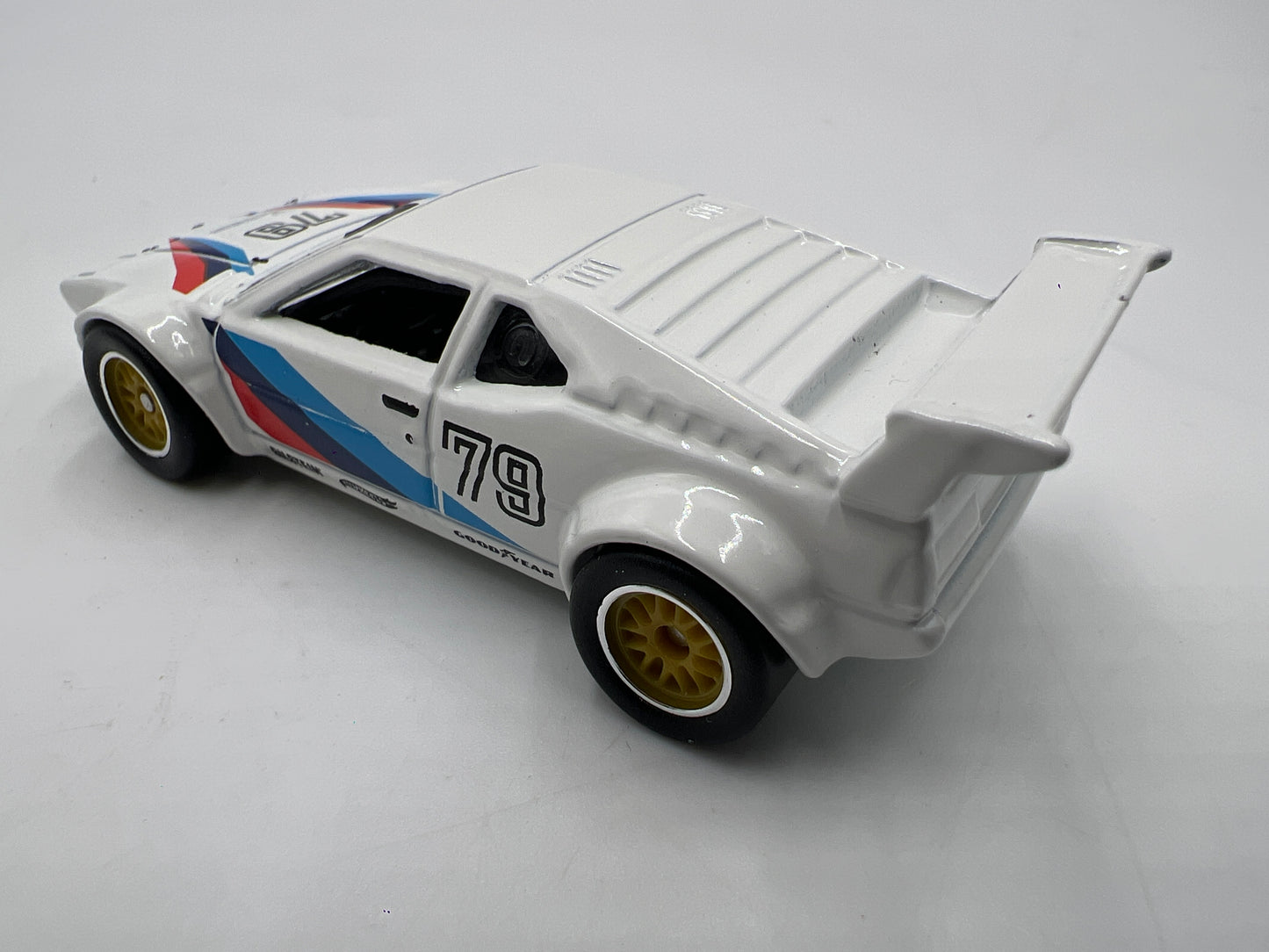 Hot Wheels Cars and Donuts Premium BMW M1 Procar White Loose