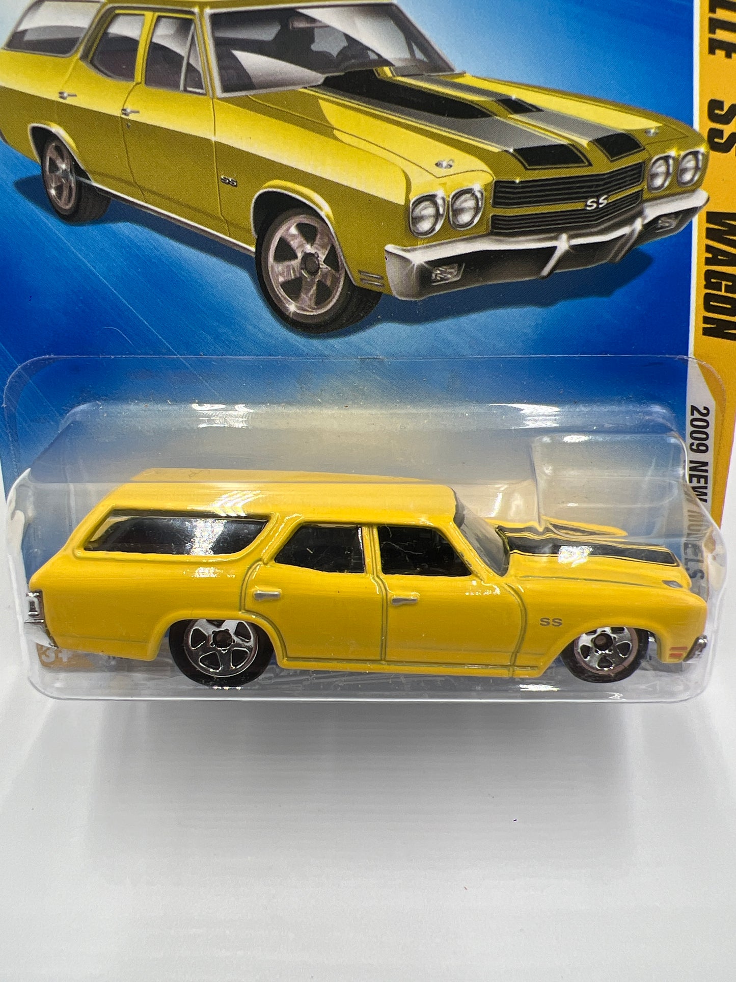 2009 Hot Wheels New Models #19 70 Chevelle SS Wagon Yellow 10H