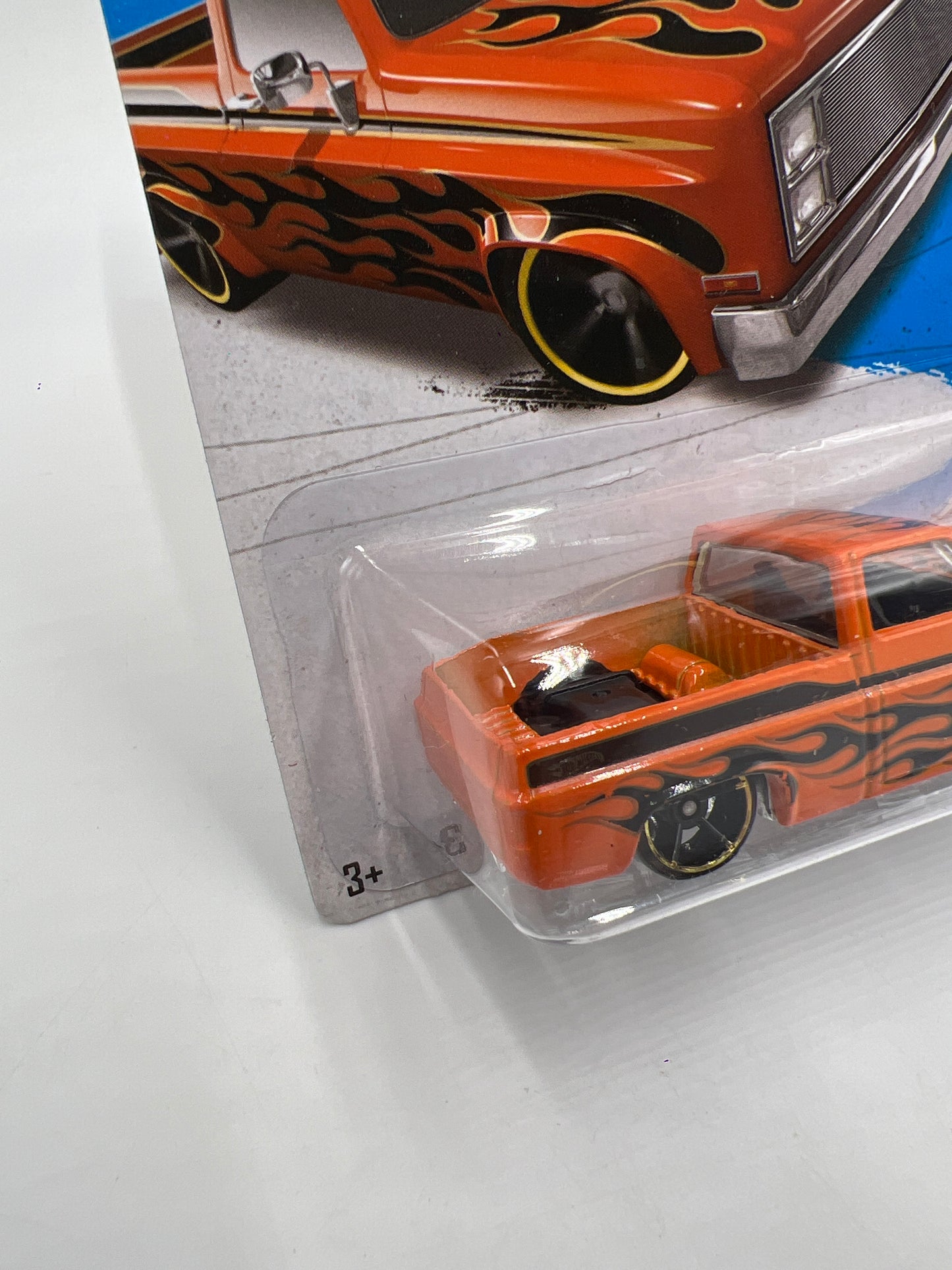 2013 Hot Wheels Showroom #166 83 Chevy Silverado Orange W/Protector
