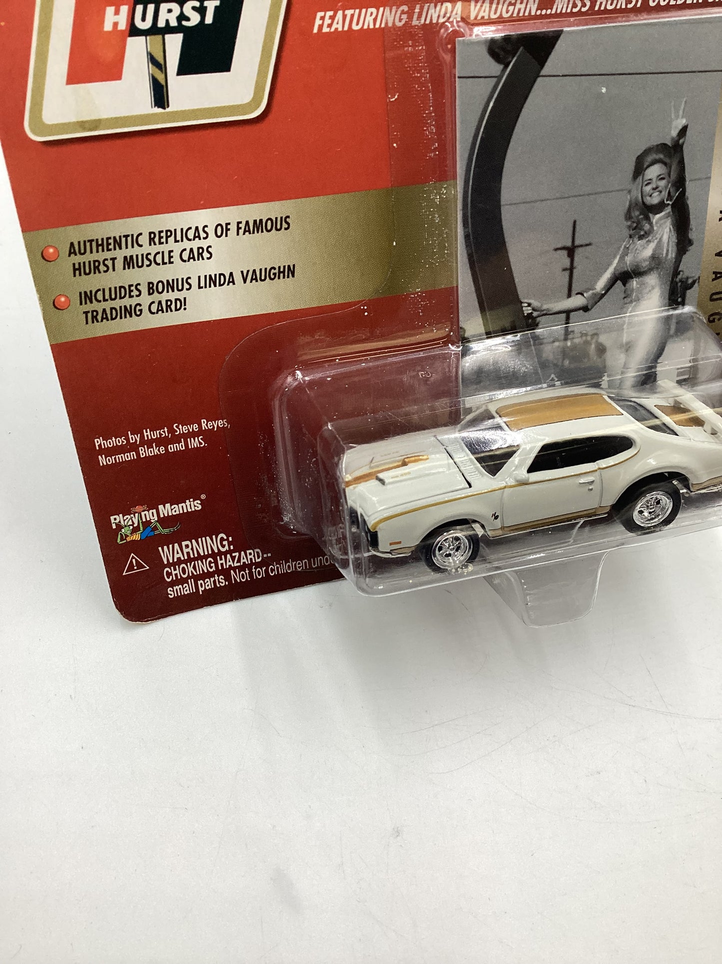 Johnny Lightning Hurst Muscle Linda Vaughn #8 1969 Olds 442 White 185D