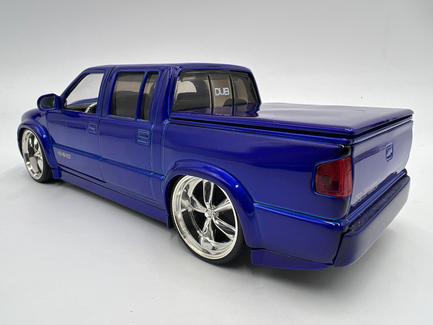 Jada 1/24 Scale Dub City 2000 Chevrolet S-10 Blue Loose