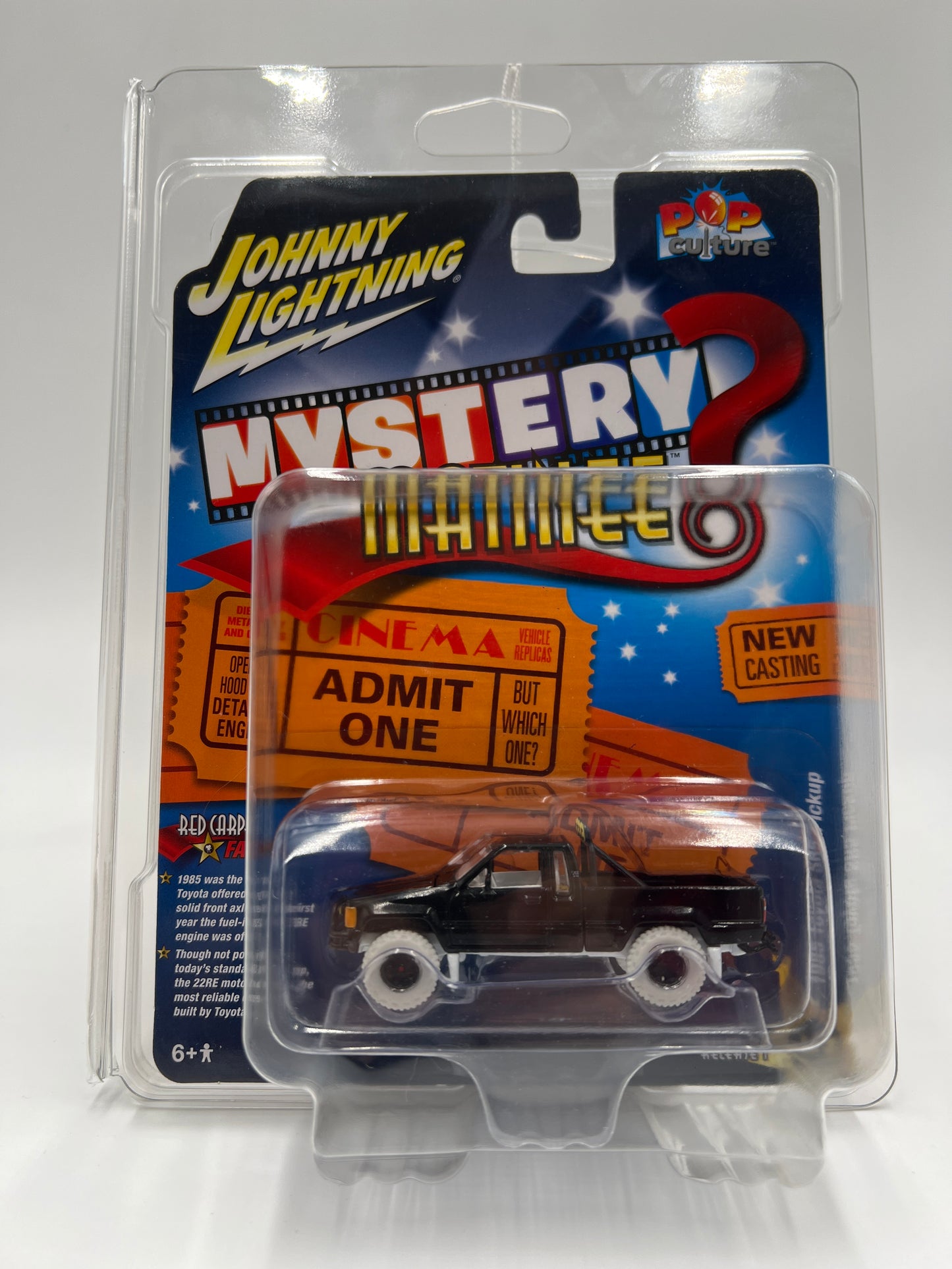 2024 Johnny Lightning Pop Culture Mystery Manitee 1985 Toyota SR5 Pickup White Lightning CHASE W/Protector