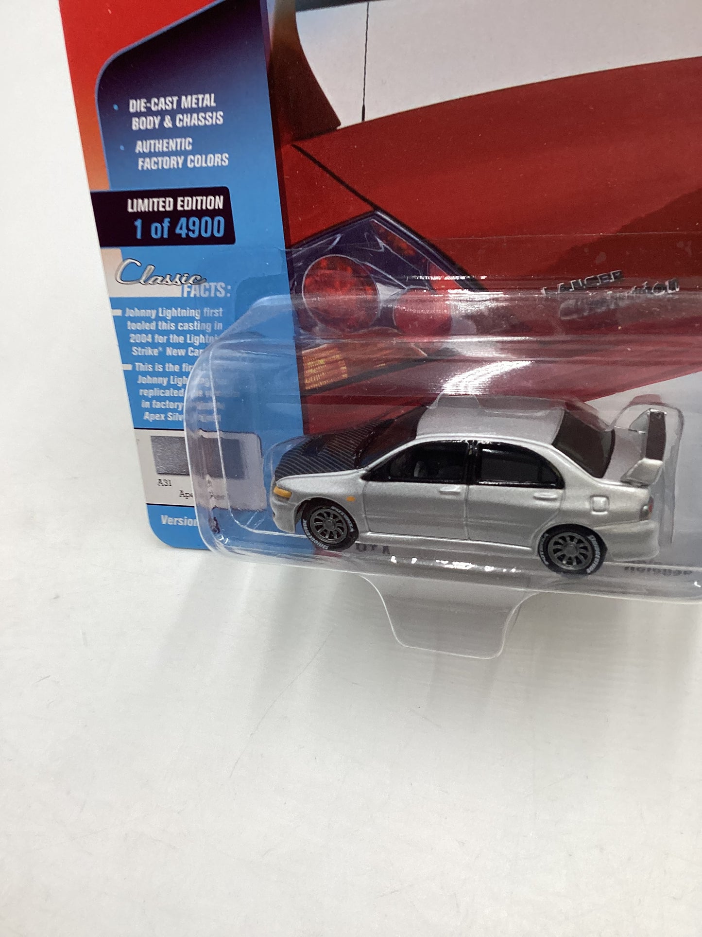 Johnny Lightning Classic Gold Collection #3 2004 Mitsubishi Lancer Evolution Silver 191D