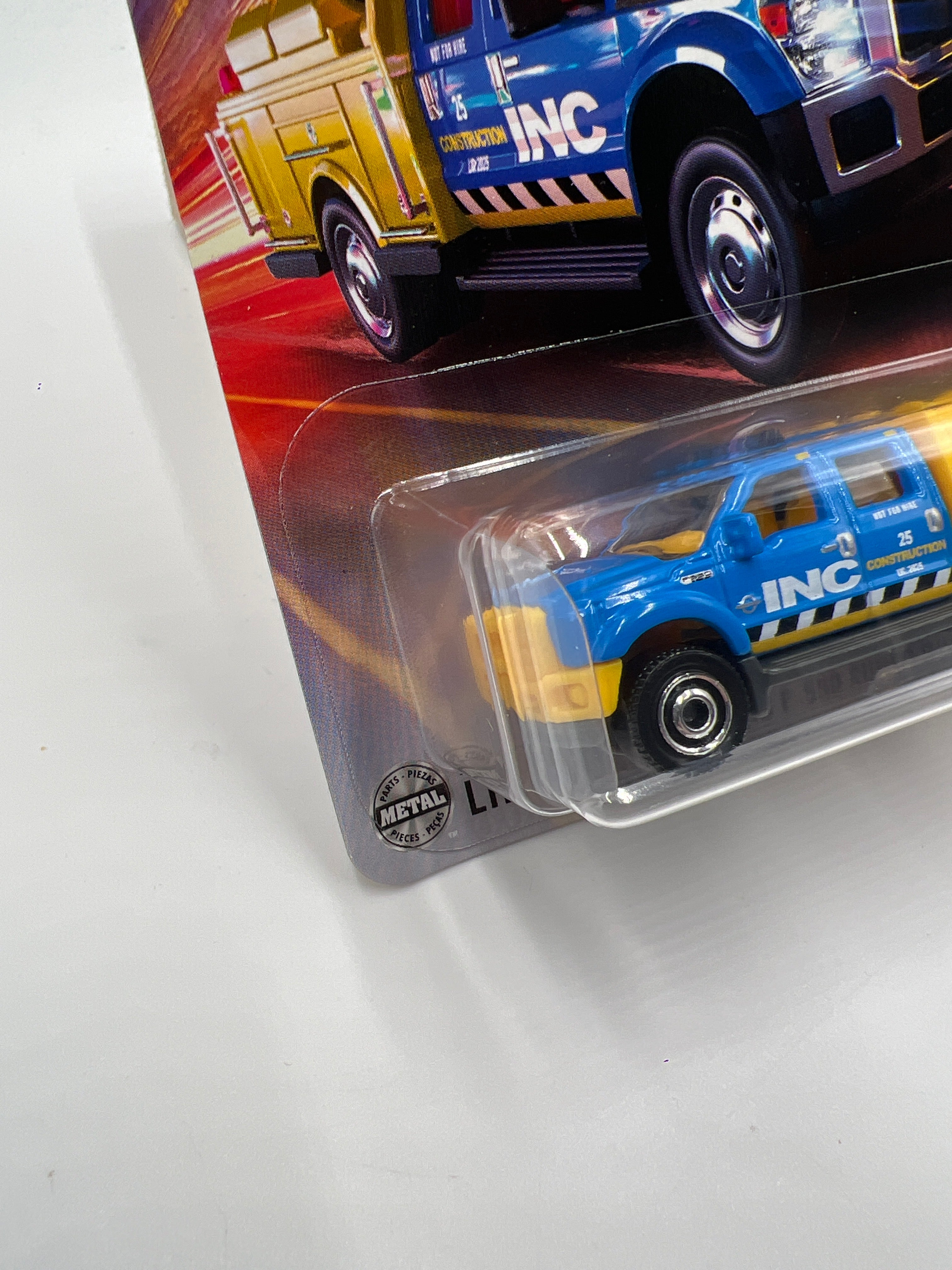 2025 Matchbox #41 Ford F-550 Super Duty INC Blue/Yellow 213R