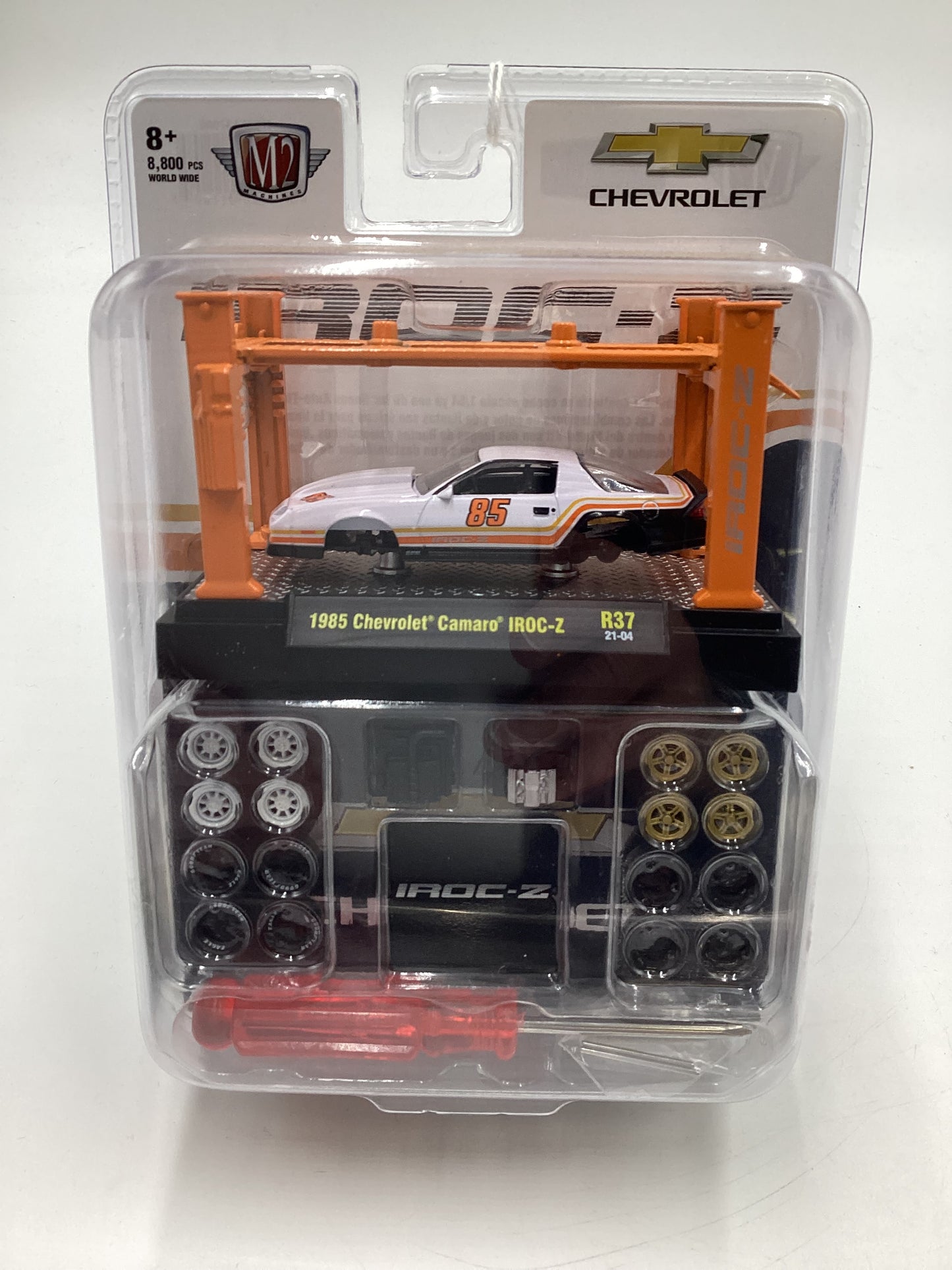 M2 Machines Model Kit 1985 Chevrolet Camaro IROC-Z R67 202G