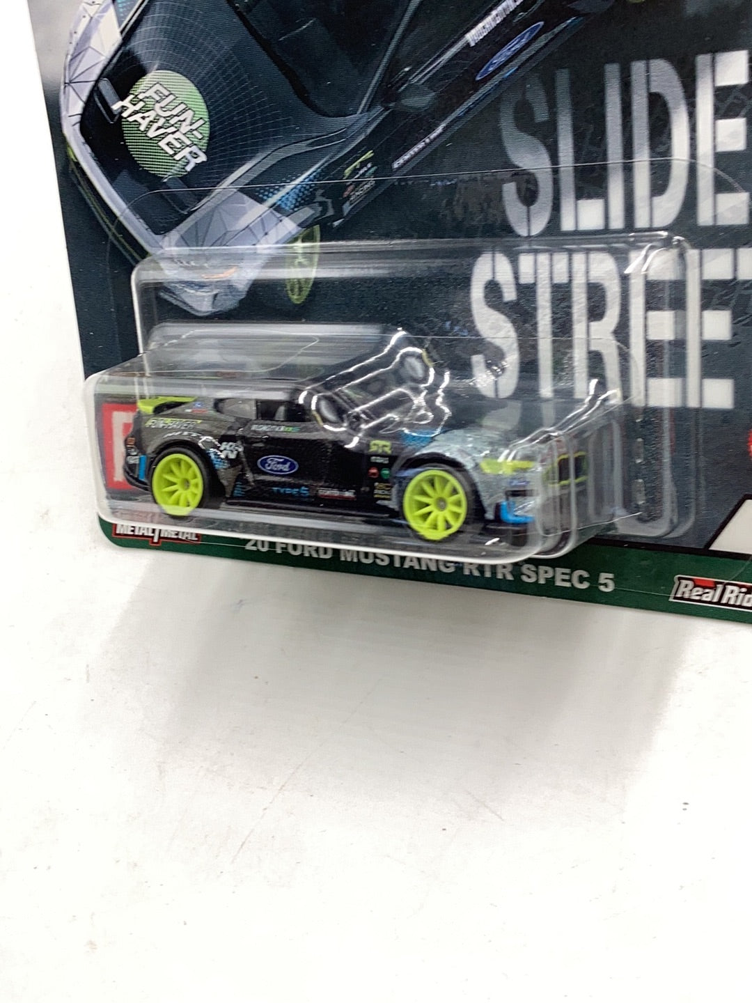 Hot wheels Slide Street 5/5 20 Ford Mustang RTR Spec 5 244M