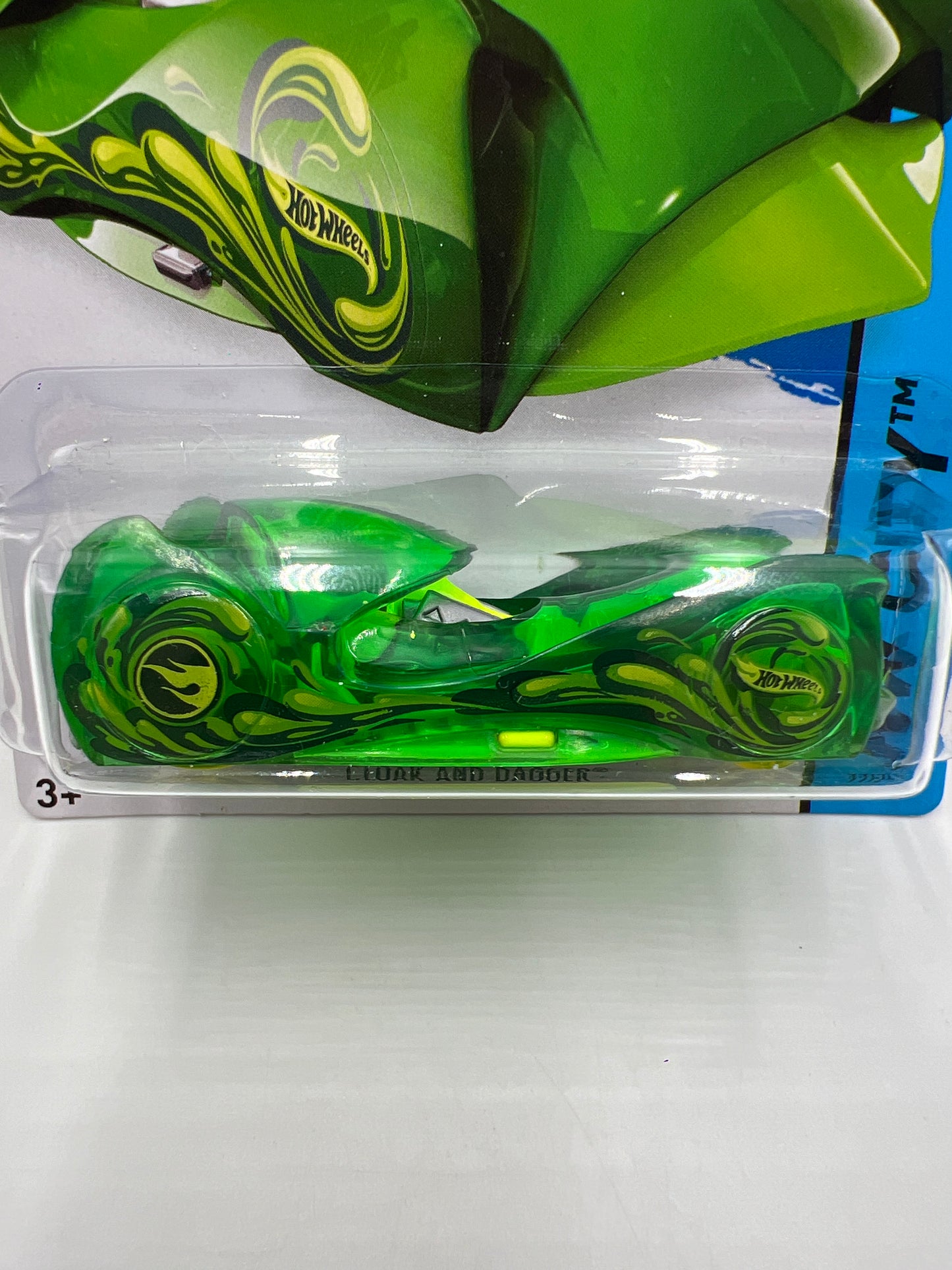 2014 Hot Wheels City Treasure Hunt #77 Cloak And Dagger Green 276H