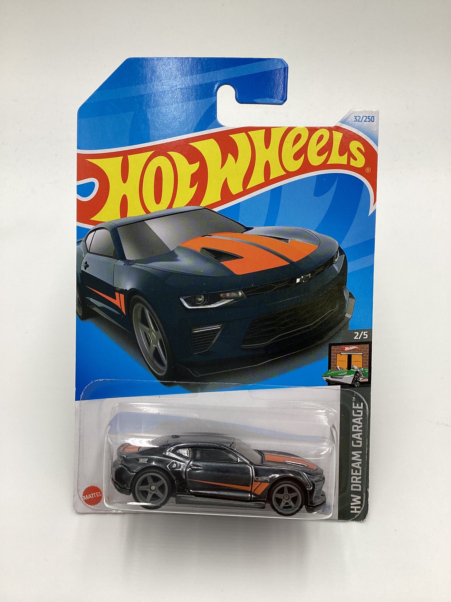 2024 Hot Wheels #32 18 Camaro SS International Card STH Super Treasure Hunt with protector