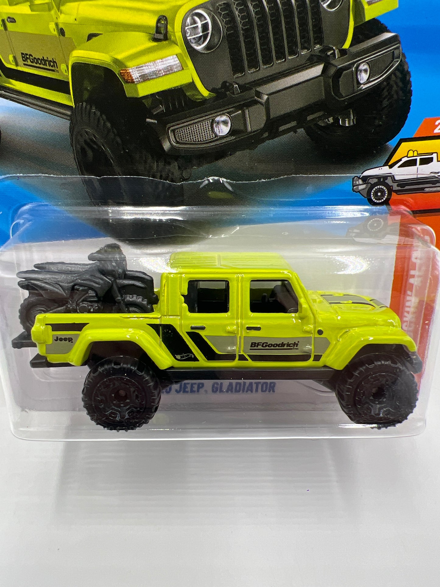 2026 Hot Wheels A Case Truckin Along #14 20 Jeep Gladiator Light Green 46B