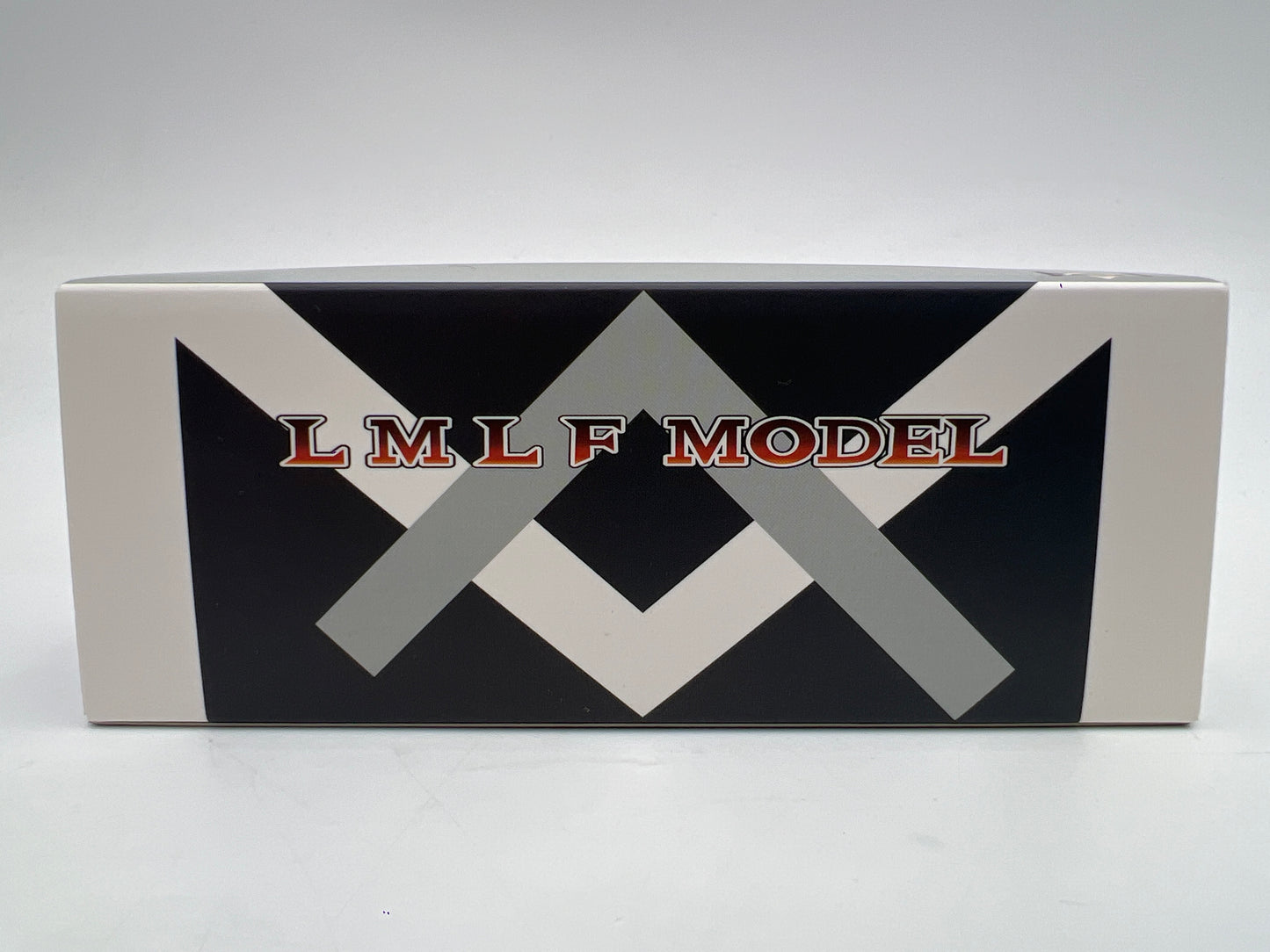 LMLF Models 1/64 #143/499 Nissan GT-R Skyline Chrome Blue Cracked Case