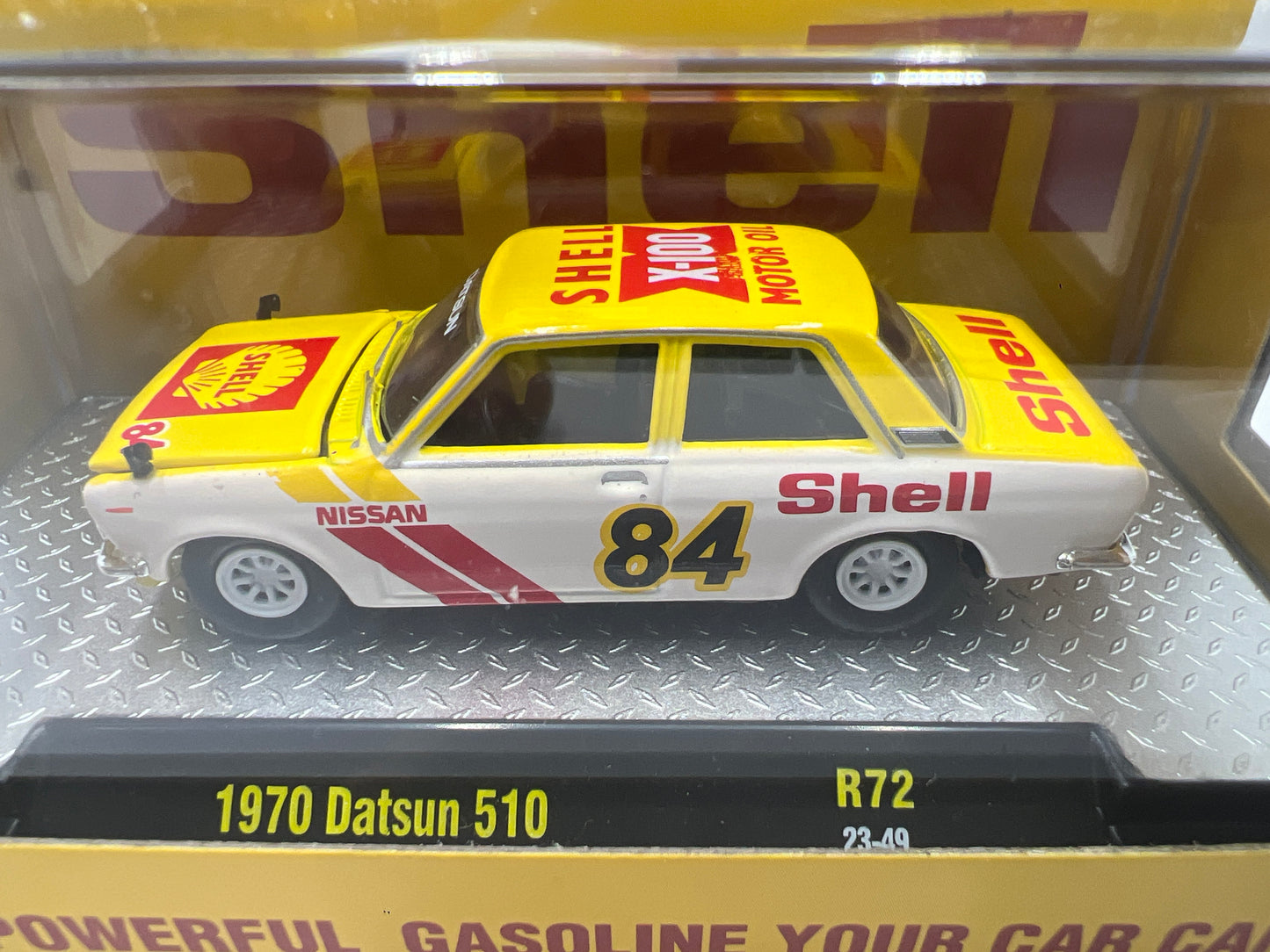 M2 Machines Shell 1970 Datsun 510 Yellow/White R72