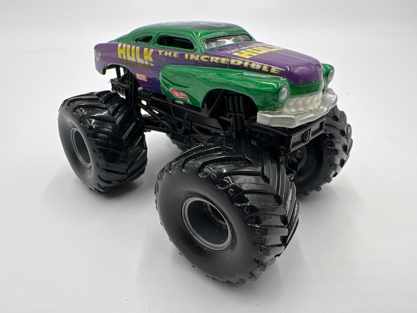 Hot Wheels 1:64 Monster Jam Small Wheel/Metal Base The Incredible Hulk Loose