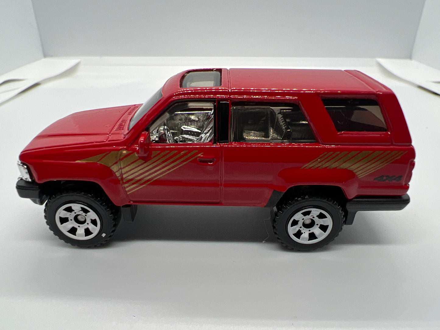 Matchbox 1/64 1985 Toyota 4Runner Red Loose