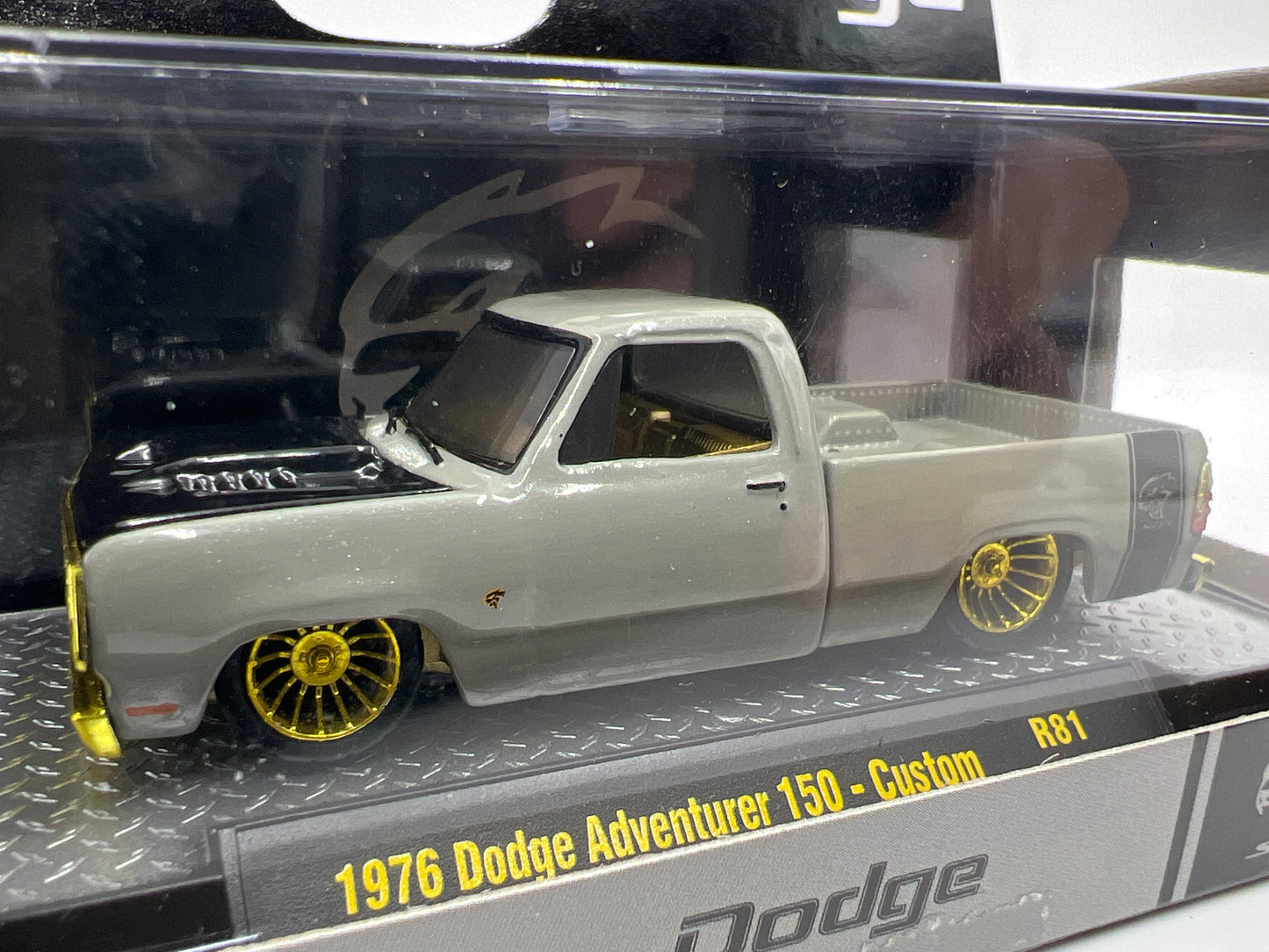 M2 Machines CHASE 1/750 1976 Dodge Adventurer 150 Custom Gray R81