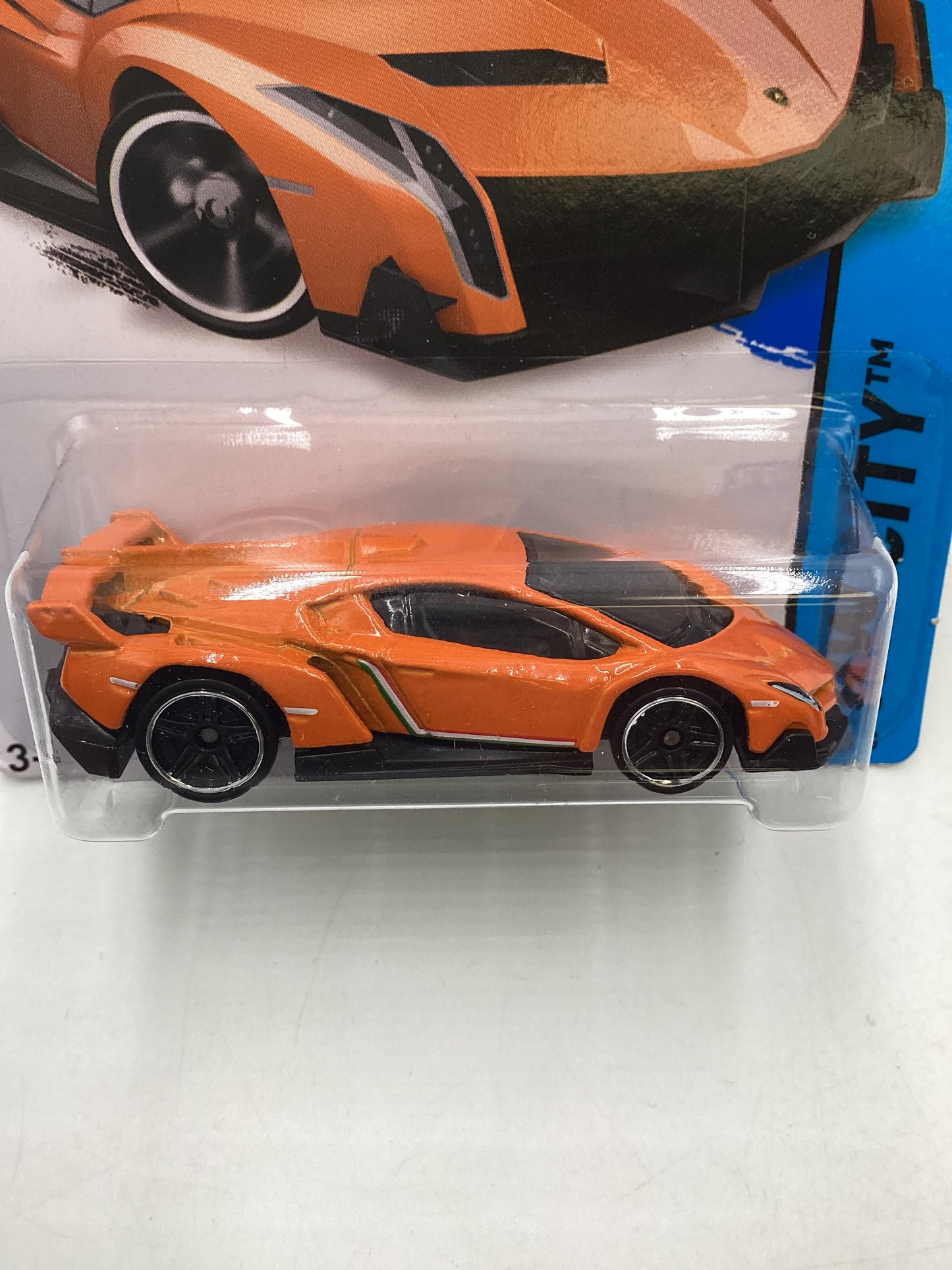 2014 Hot Wheels #37 Lamborghini Veneno Orange 101B