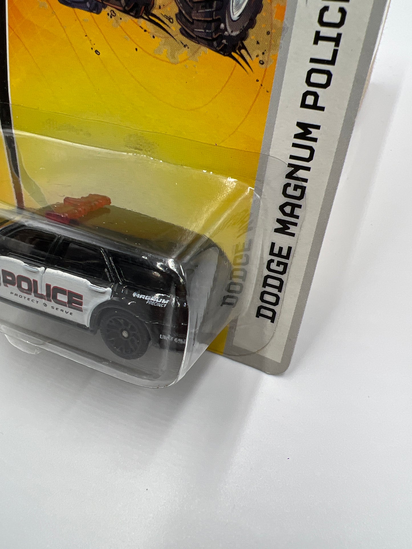 Matchbox MBX Metal #30 Dodge Magnum Police Black 206F