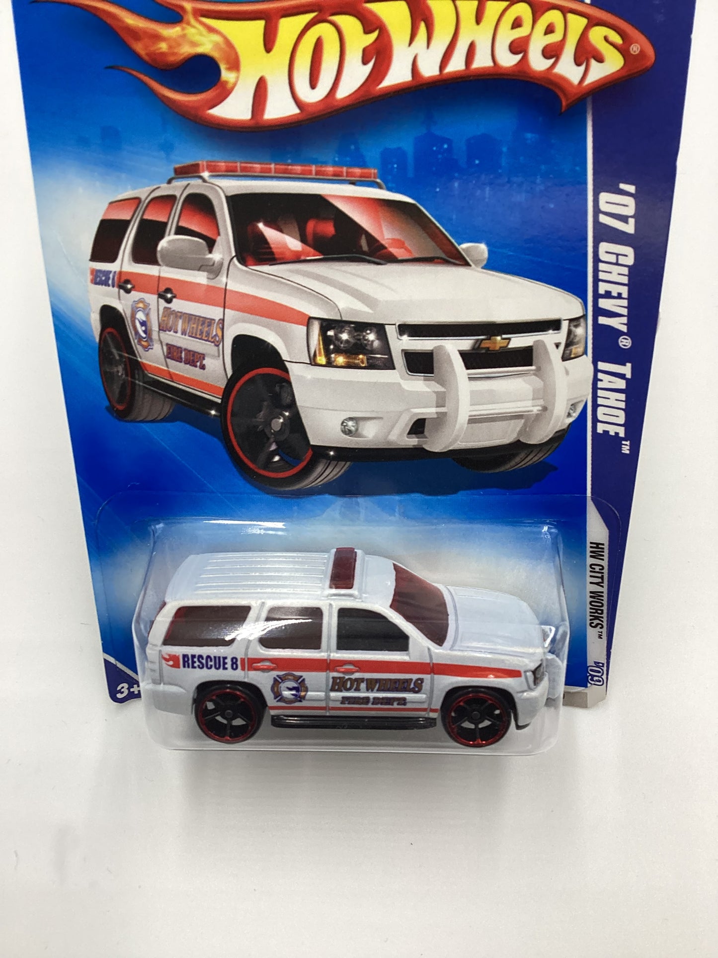 2009 Hot Wheels #108 07 Chevy Tahoe Fire Dept. White 17C