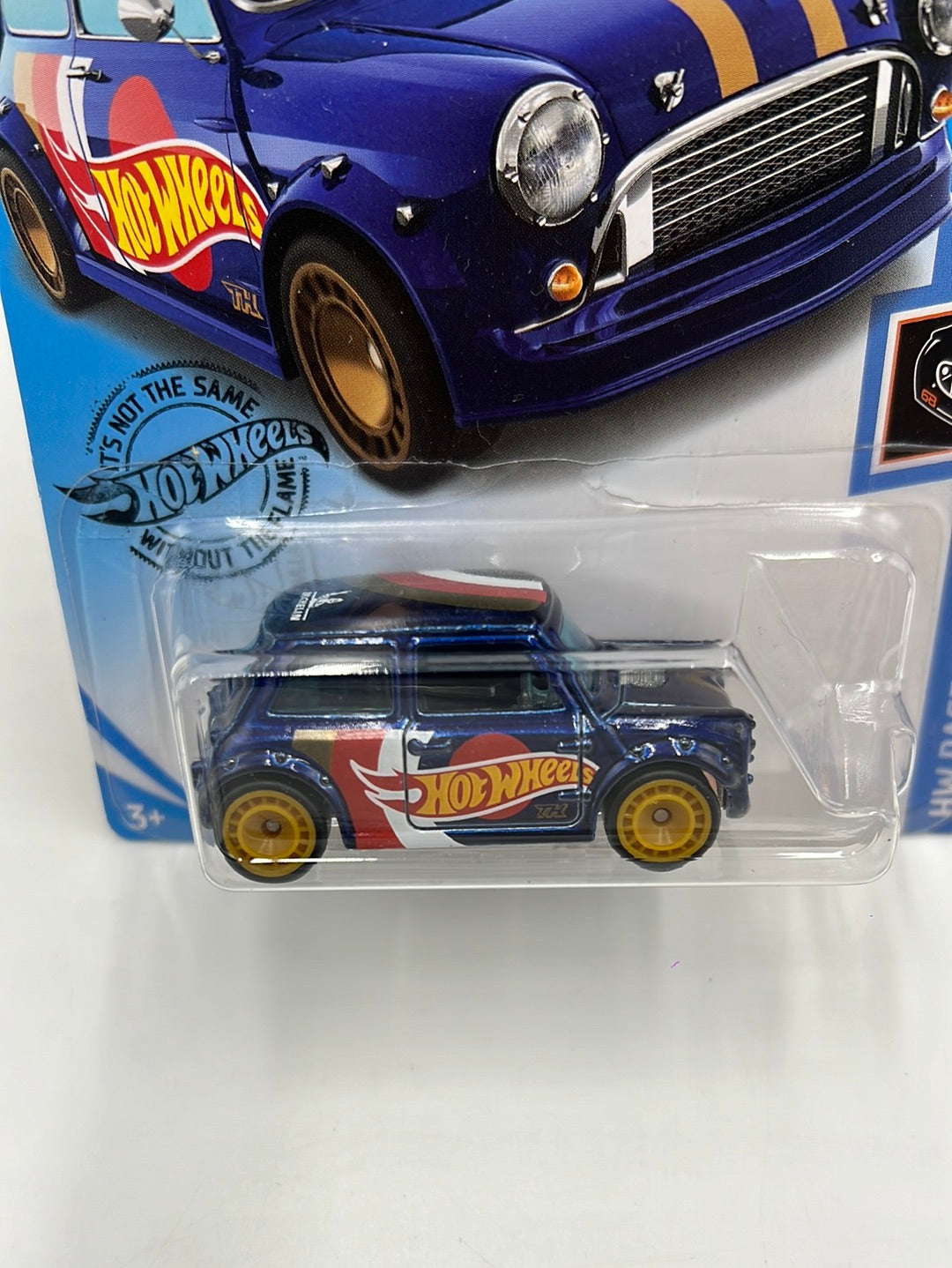 Hot Wheels 2019 Super Treasure Hunt Morris Mini #242 w/protector