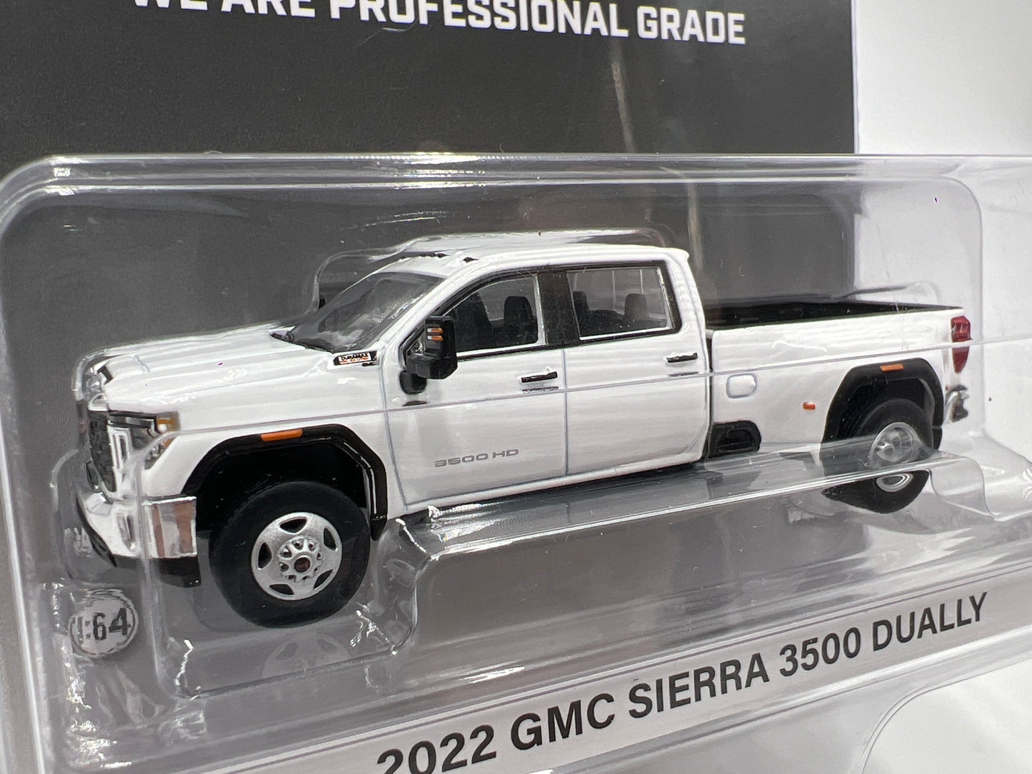 Greenlight x Karson Diecast Co 2022 GMC Sierra 3500 Dually White