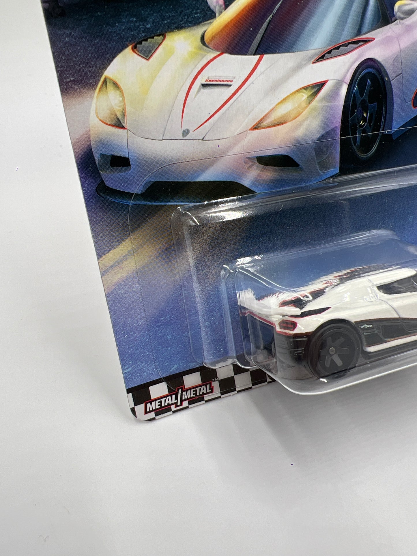 Hot Wheels Premium Boulevard #10 Koenigsegg Agera R White W/Protector