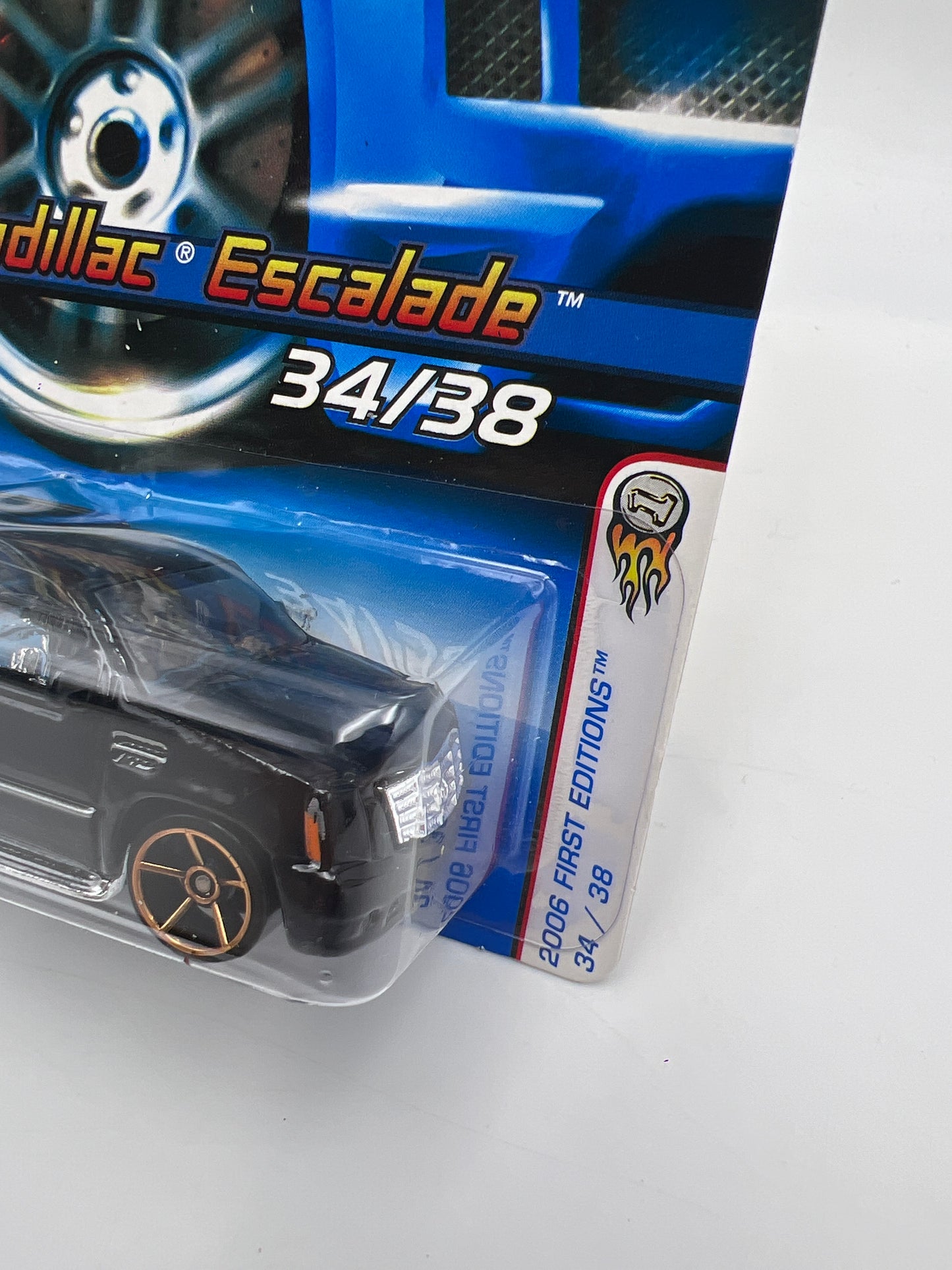 2006 Hot Wheels Faster Than Ever #34 07 Cadillac Escalade Black FTE Gold W/Protector