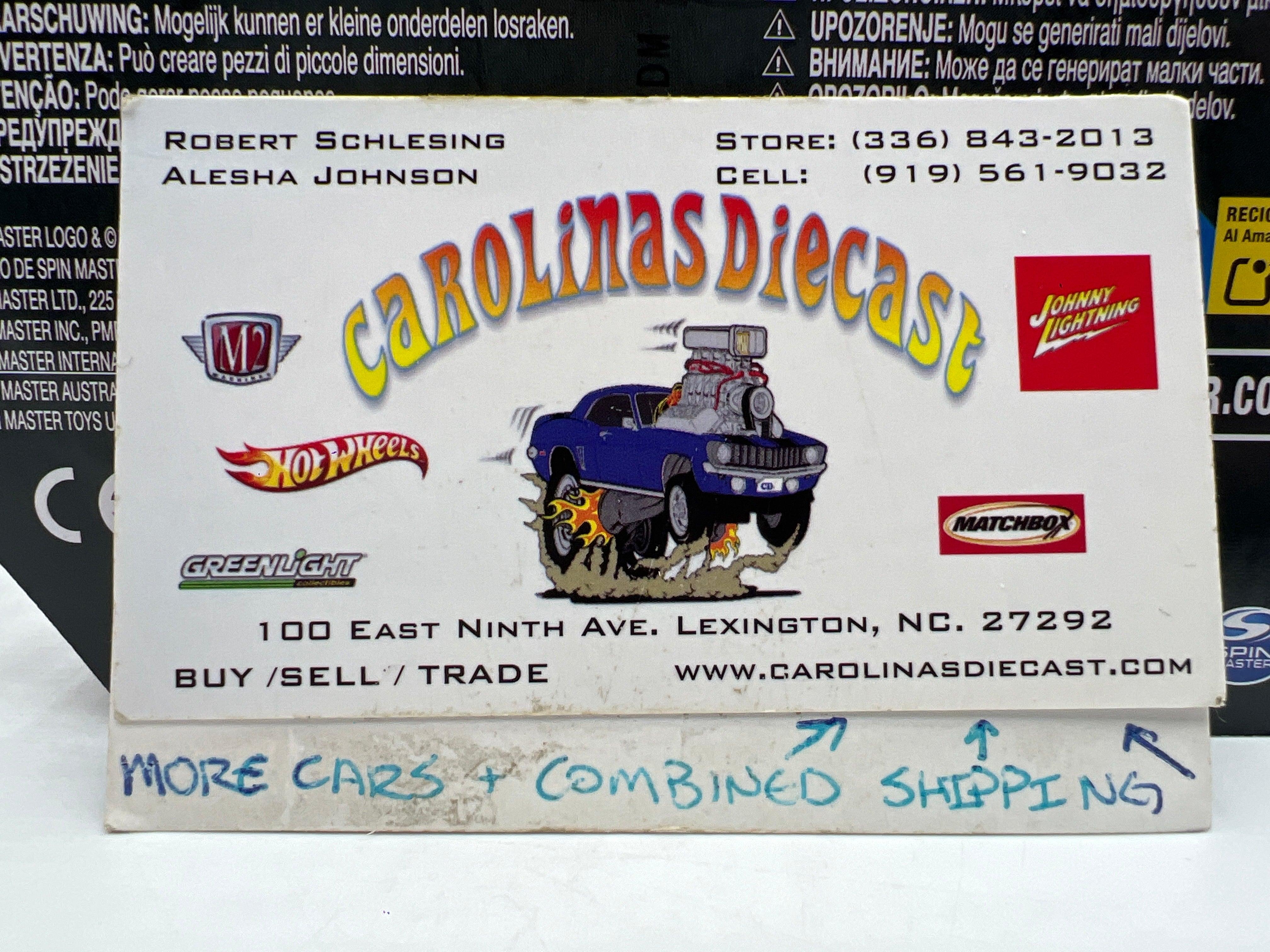 Monster Jam Series 1 Grave Digger 30th Anniversary Purple 132D