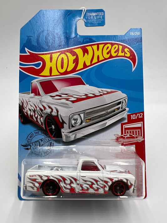 2019 Hot Wheels Target Exclusive Red Edition #176 67 Chevy C10 White 149A