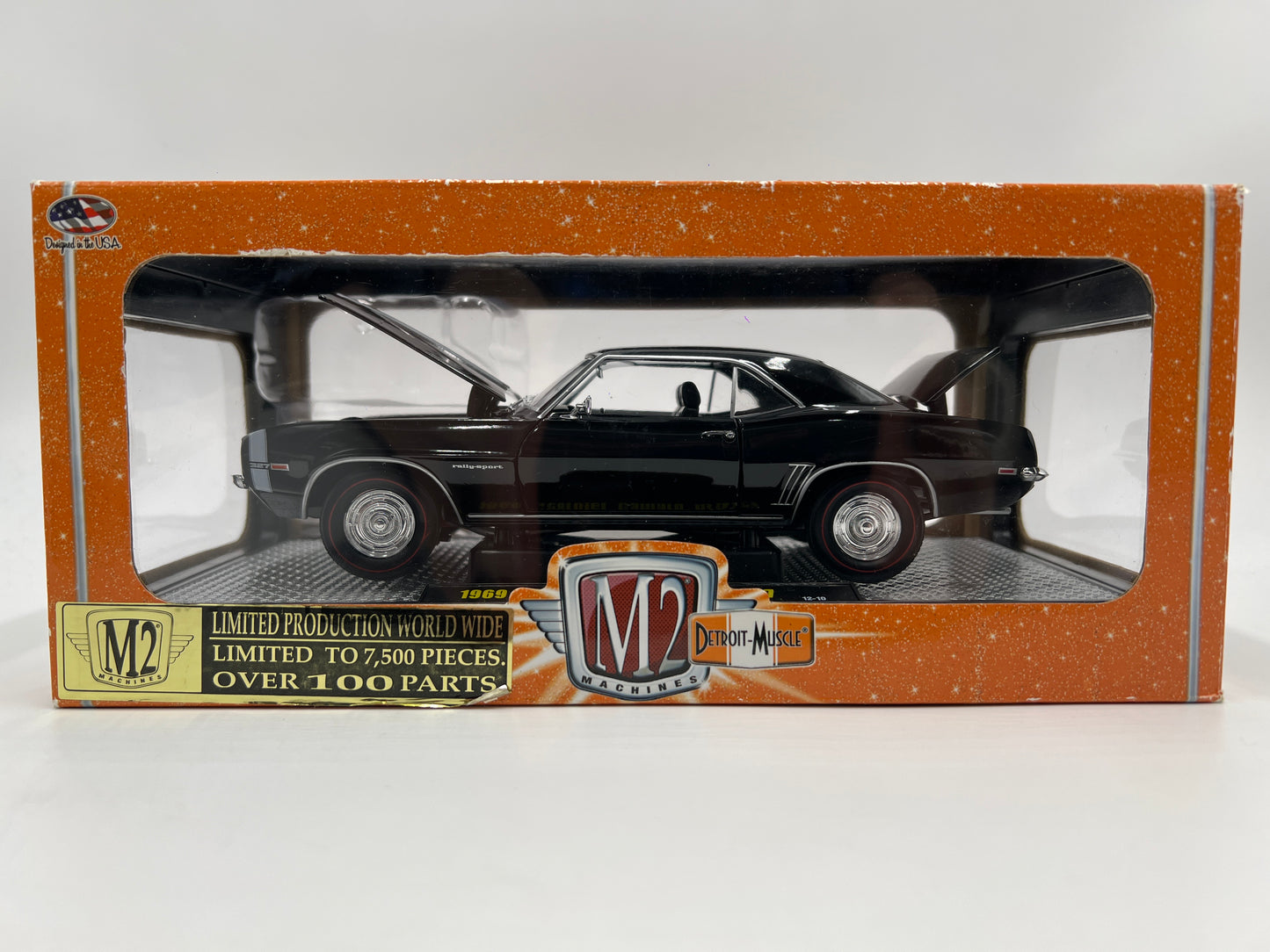 M2 Machines 1/24 Detroit-Muscle 1969 Chevrolet Camaro R/S 327 Black 12-10